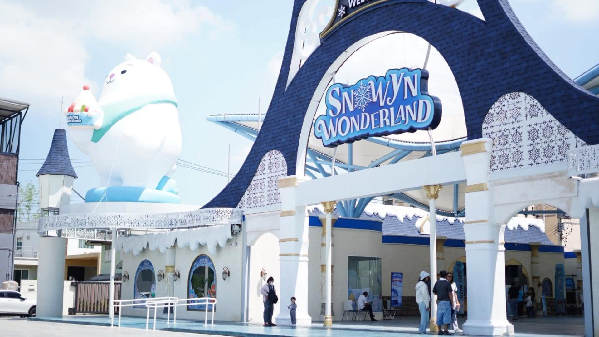 Snowyn Wonderland Ticket in Bangkok - Image 1