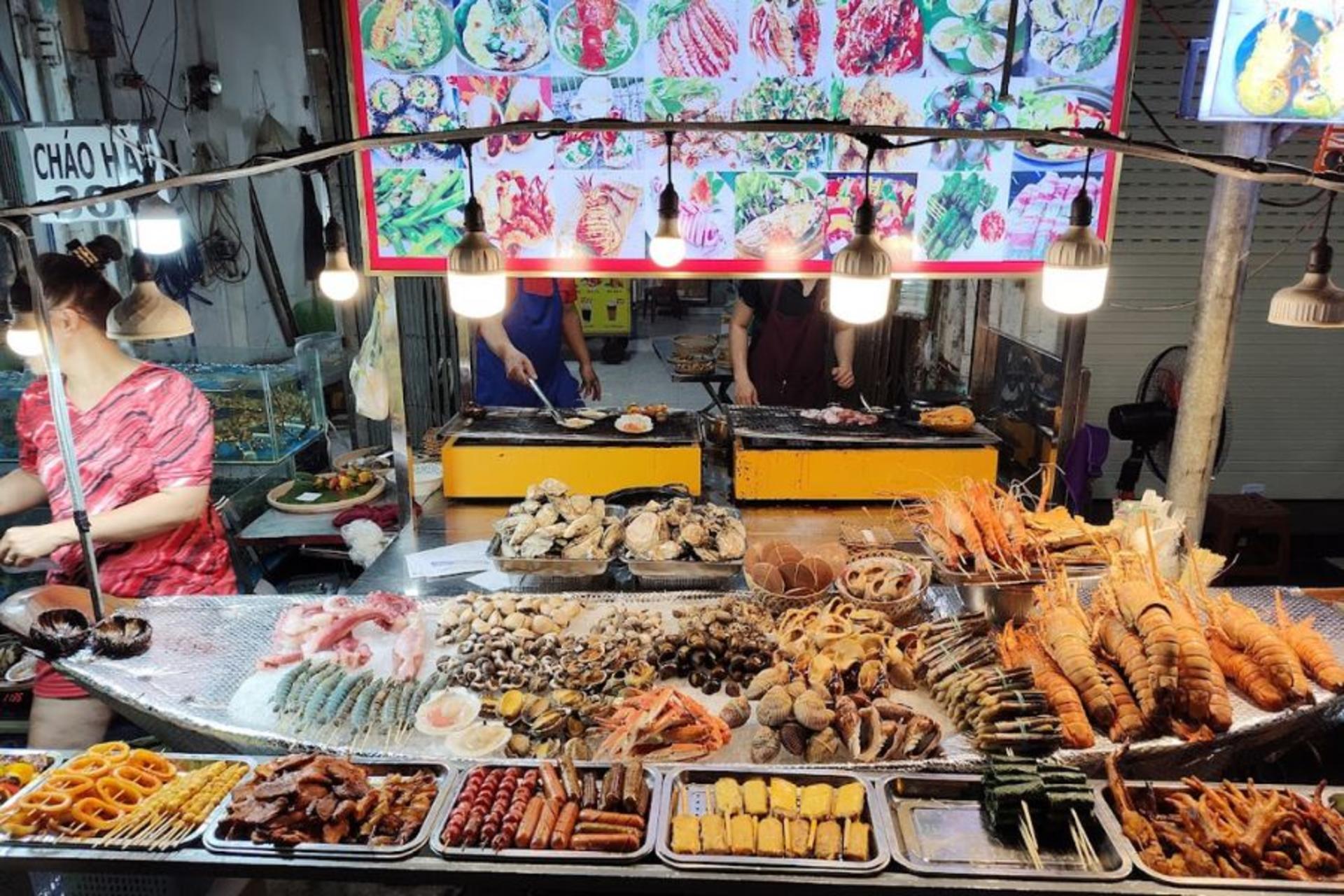 Ho Chi Minh Nightlife Half-Day Guided Tour - Thumbnail 8