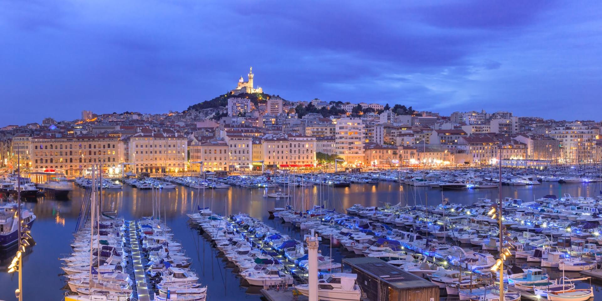 Marseille Highlights & Night Lights Private Tour: City & Harbor View - Thumbnail 9