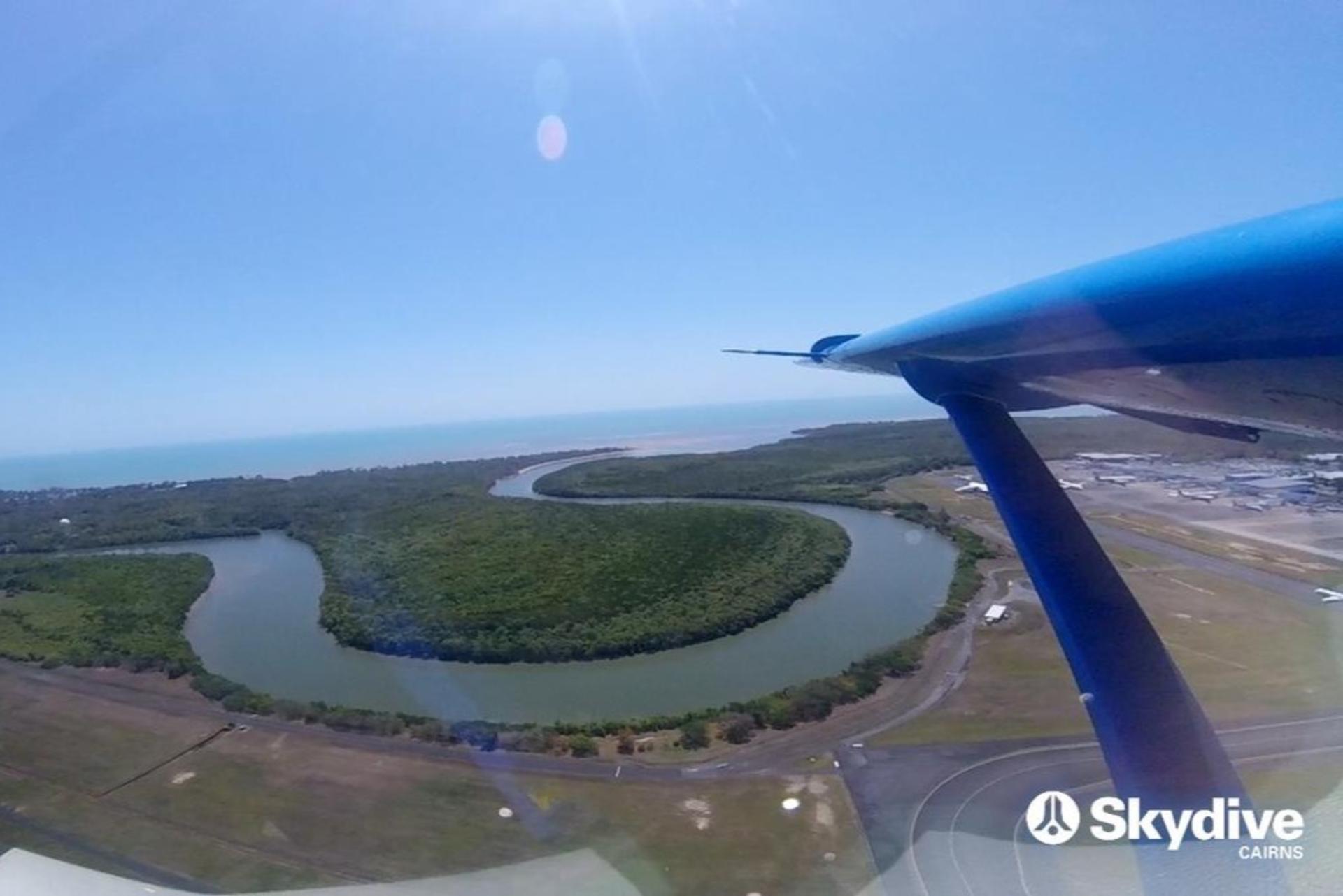 Cairns Skydive Experience - Thumbnail 14