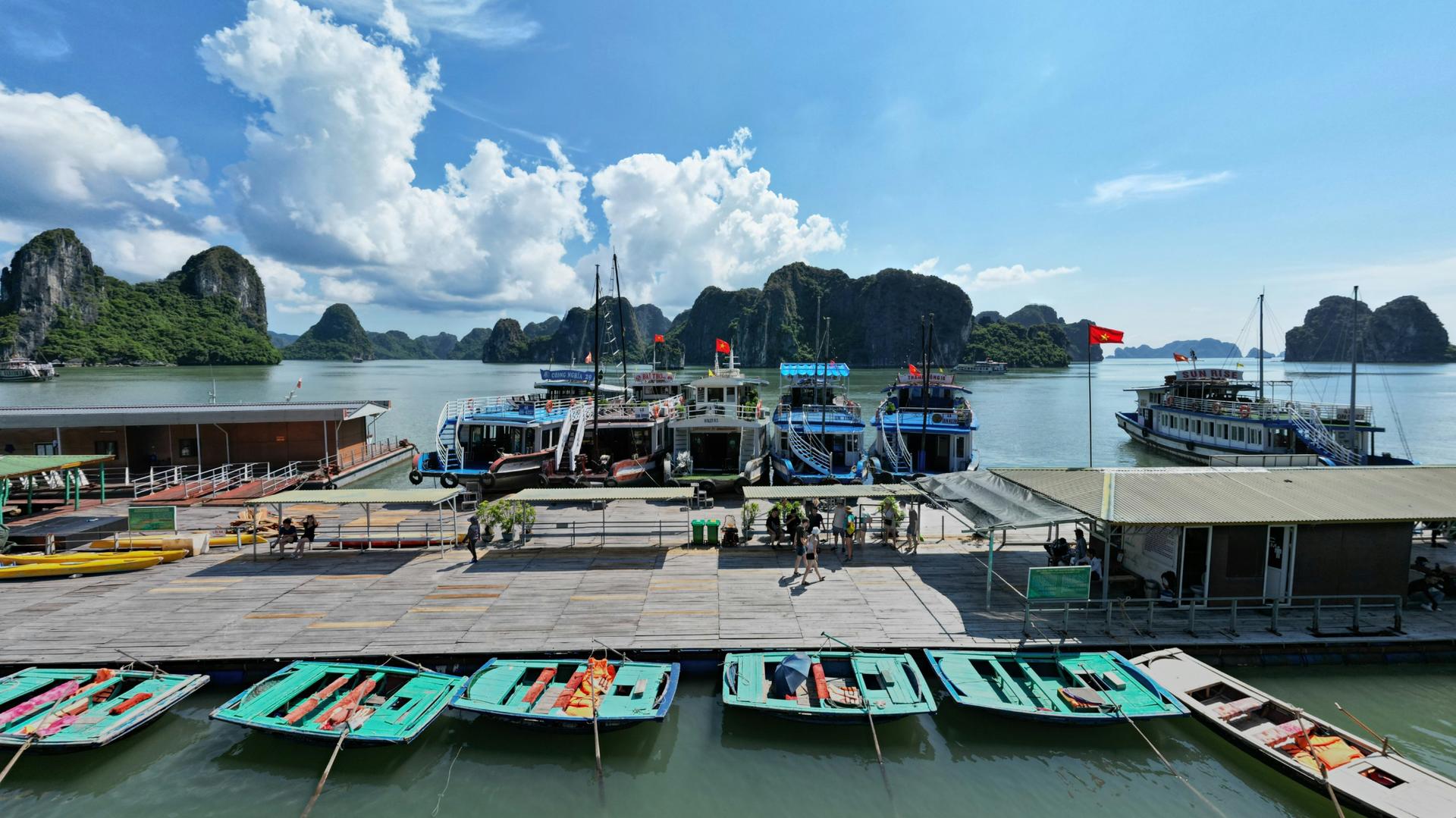 Dragonfly Day Cruise: Ha Long Bay, Thien Cung Cave Private Tour - Thumbnail 20
