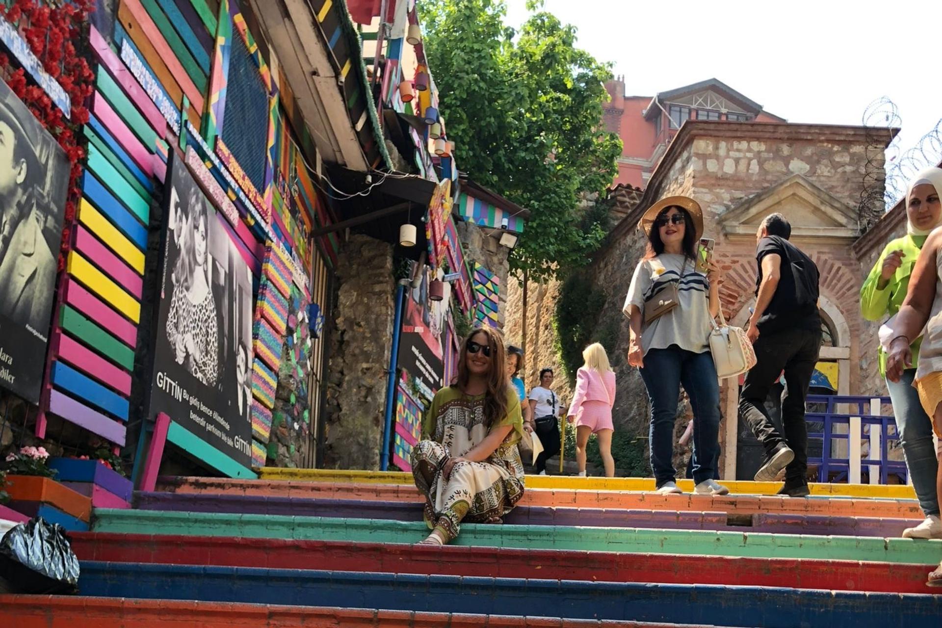 Fener, Balat, Old Greek and Jewish Quarter Tour in Istanbul - Thumbnail 2