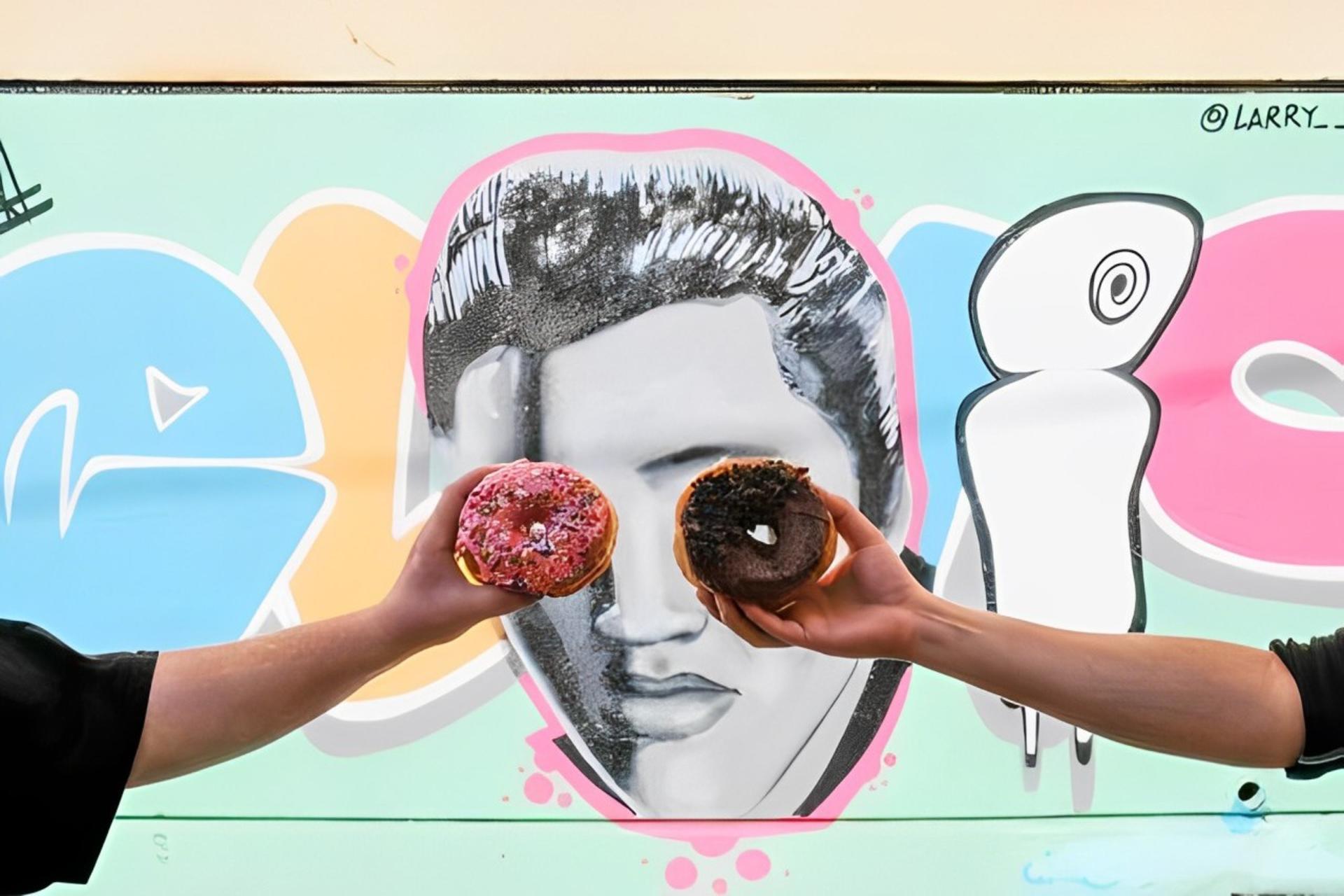 Las Vegas Downtown and Fremont Street Donut Tour - Thumbnail 4