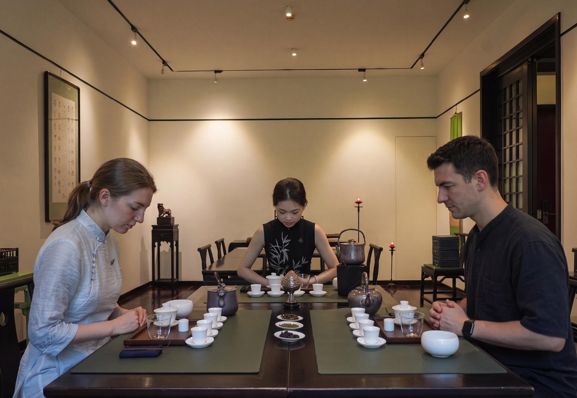 Chushan One-Day Tea Practice: Tea, Calligraphy & Classical Music Exp - Thumbnail 2