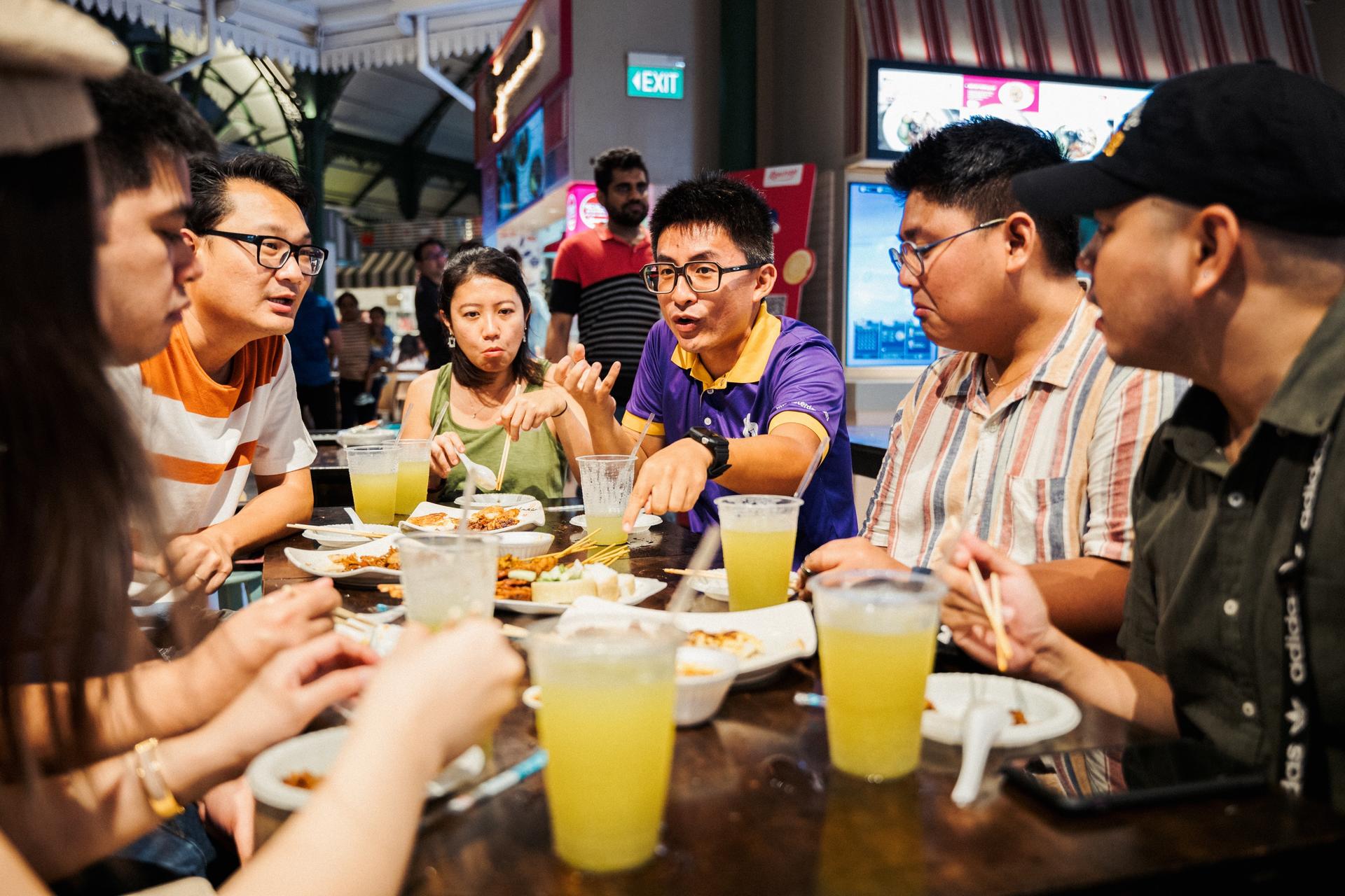 Small Group: Singapore Street Food And Night Tour - Image 1