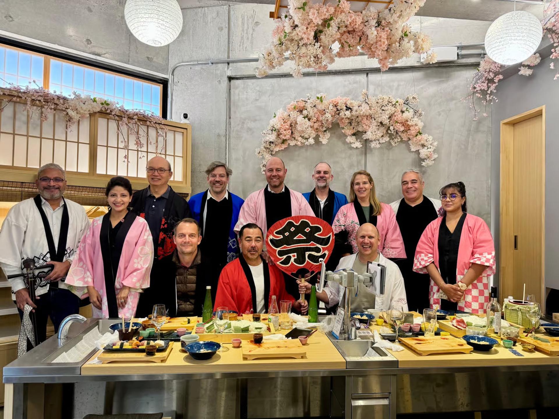 Sushi Making Class with Kimono near Tokyo Tower in Tokyo - Thumbnail 6