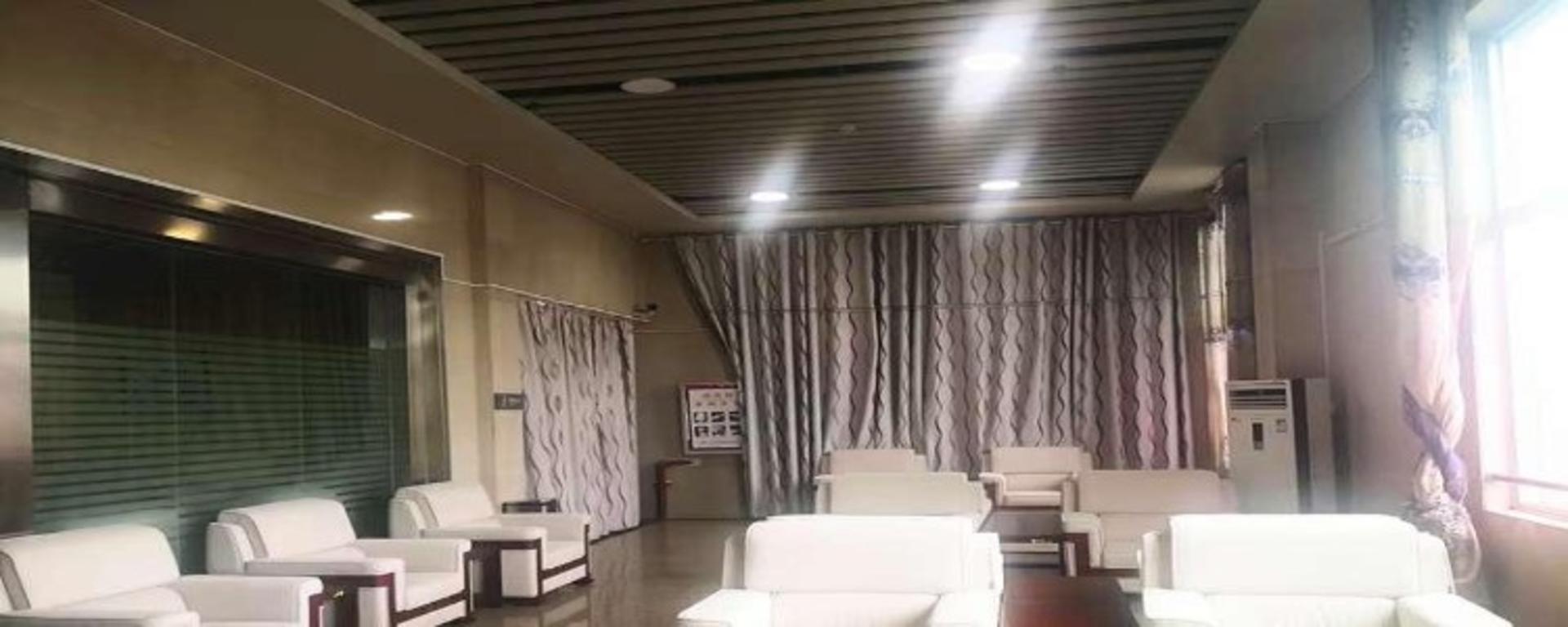 Guilin North Station High Speed Rail Lounge - Thumbnail 3