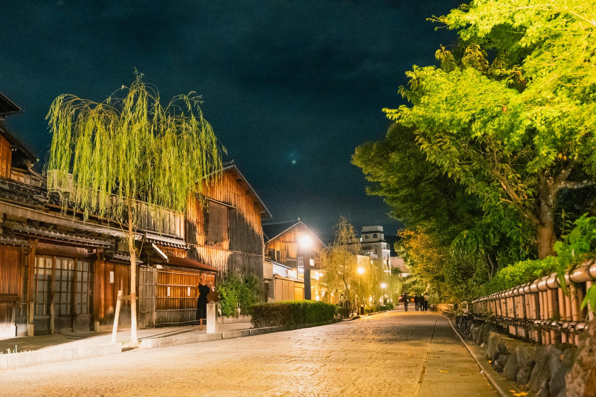 Kyoto Premium Night Foodie Tour in Gion(9+dishes + 3 Sake tastings) - Thumbnail 9