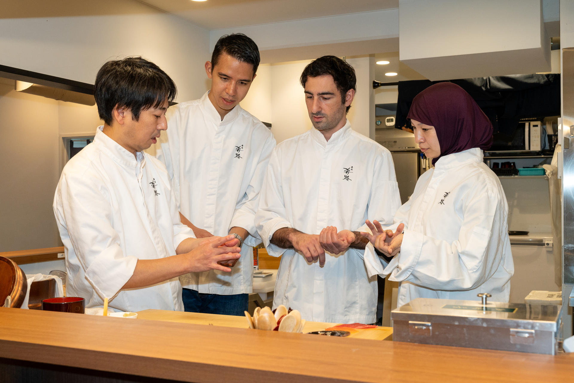 Sushi Making Experience (Tokyo) - Thumbnail 8