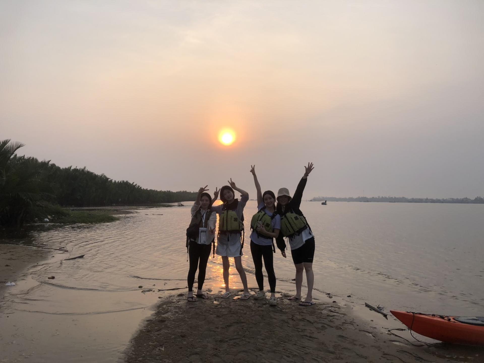 Sunrise Kayaking Experience in Hoi An - Thumbnail 31