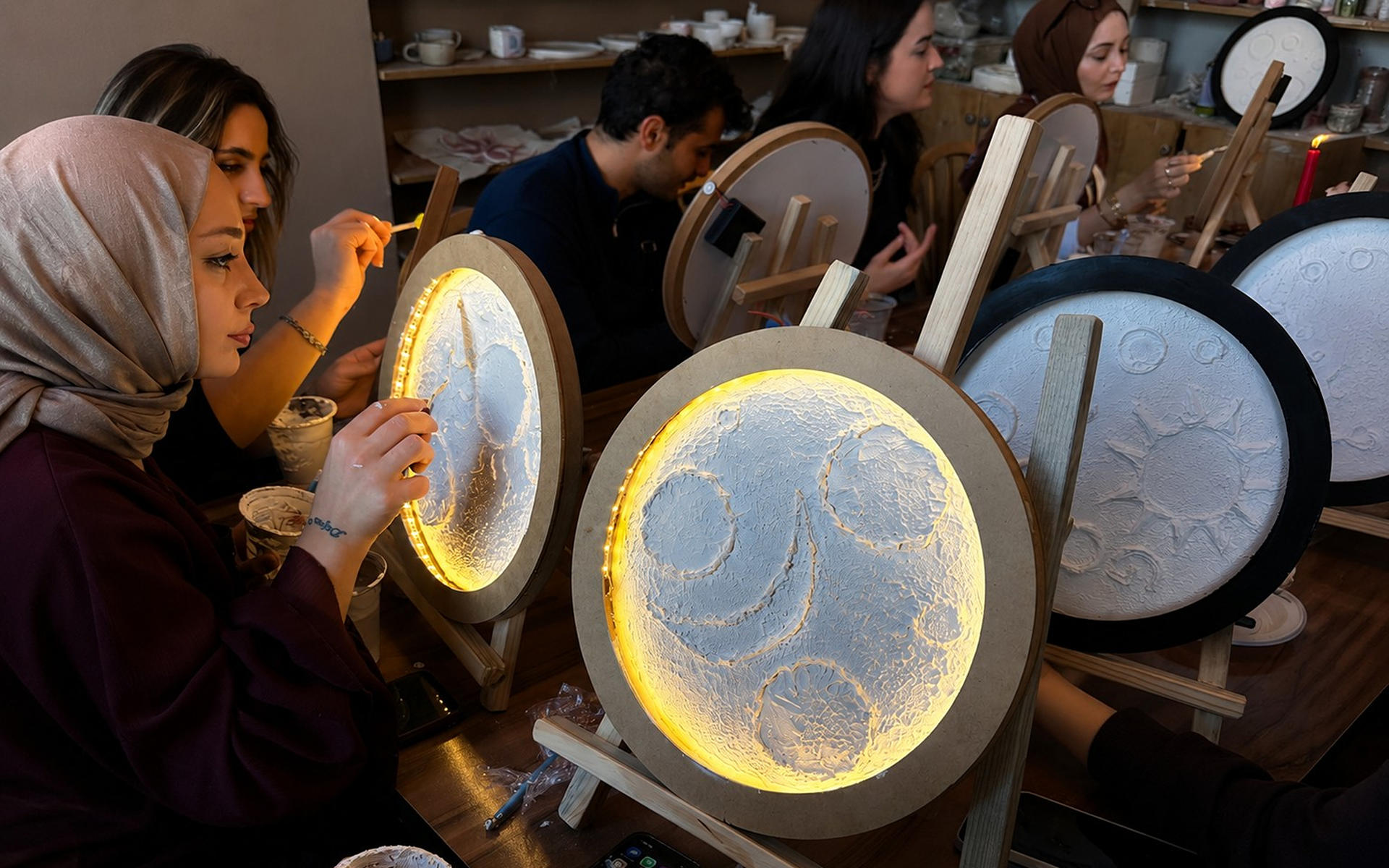 Moonlight Relief Art Workshop in Istanbul - Thumbnail 2