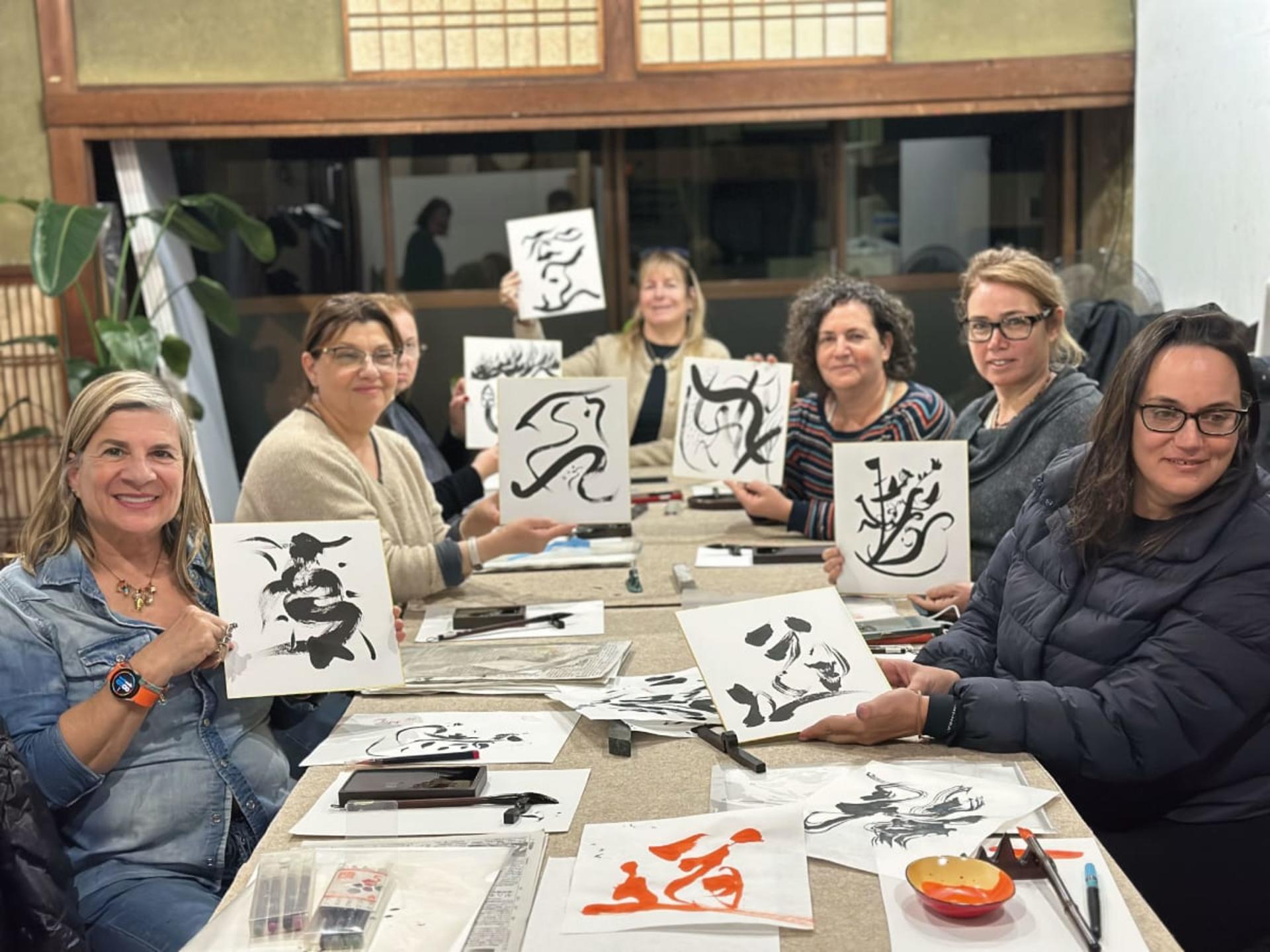 Design Calligraphy Class "ZOU": Custom Design Calligraphy Experience - Thumbnail 2