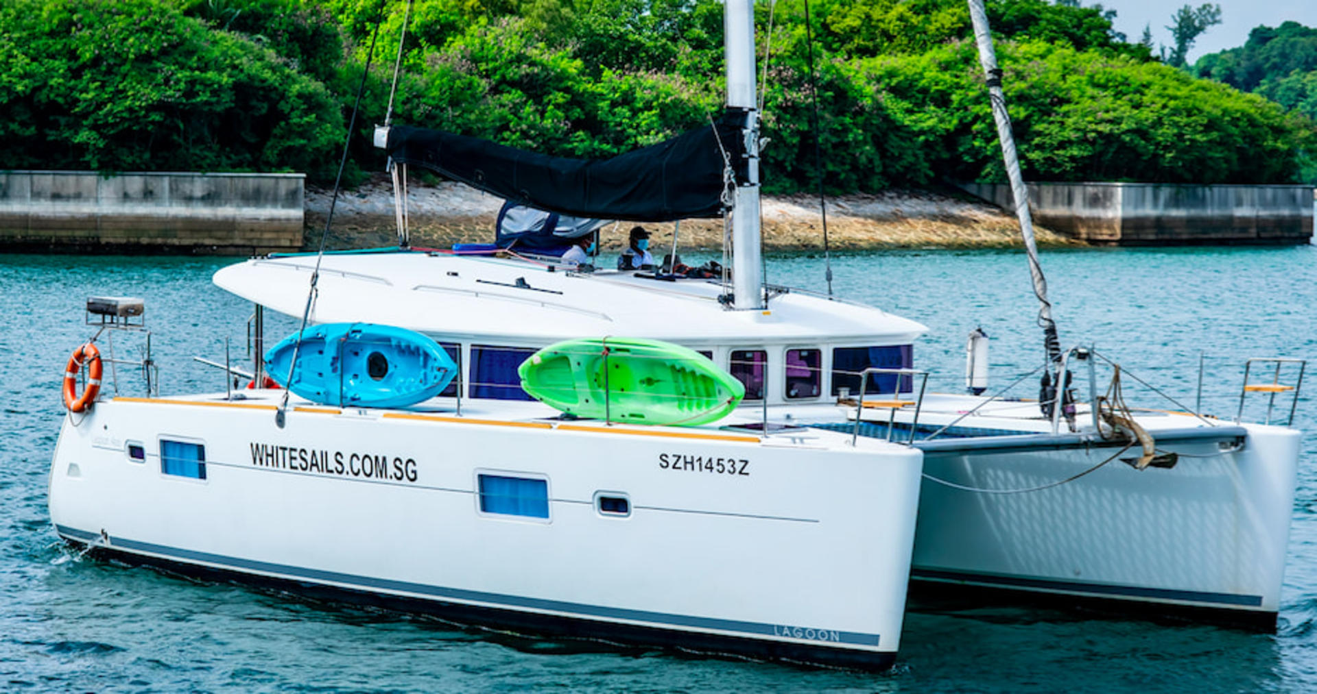 Singapore Yacht Charter by White Sails - Thumbnail 19