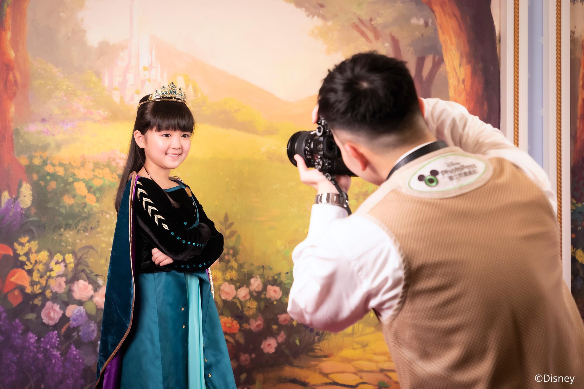 BibbidiBobbidiBoutique - Disney Princess Make-up and Photo Shooting Service - Thumbnail 14