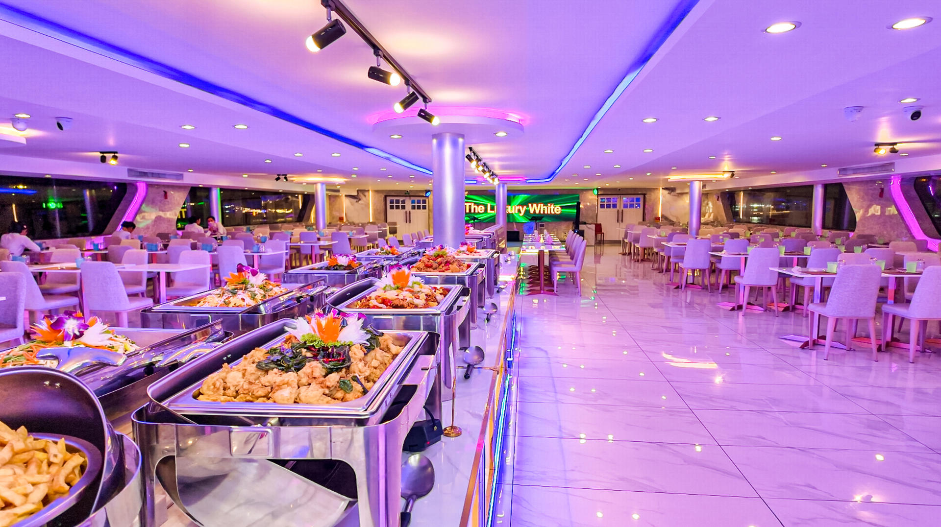 The Luxury White Dinner Cruise in Bangkok - Thumbnail 5