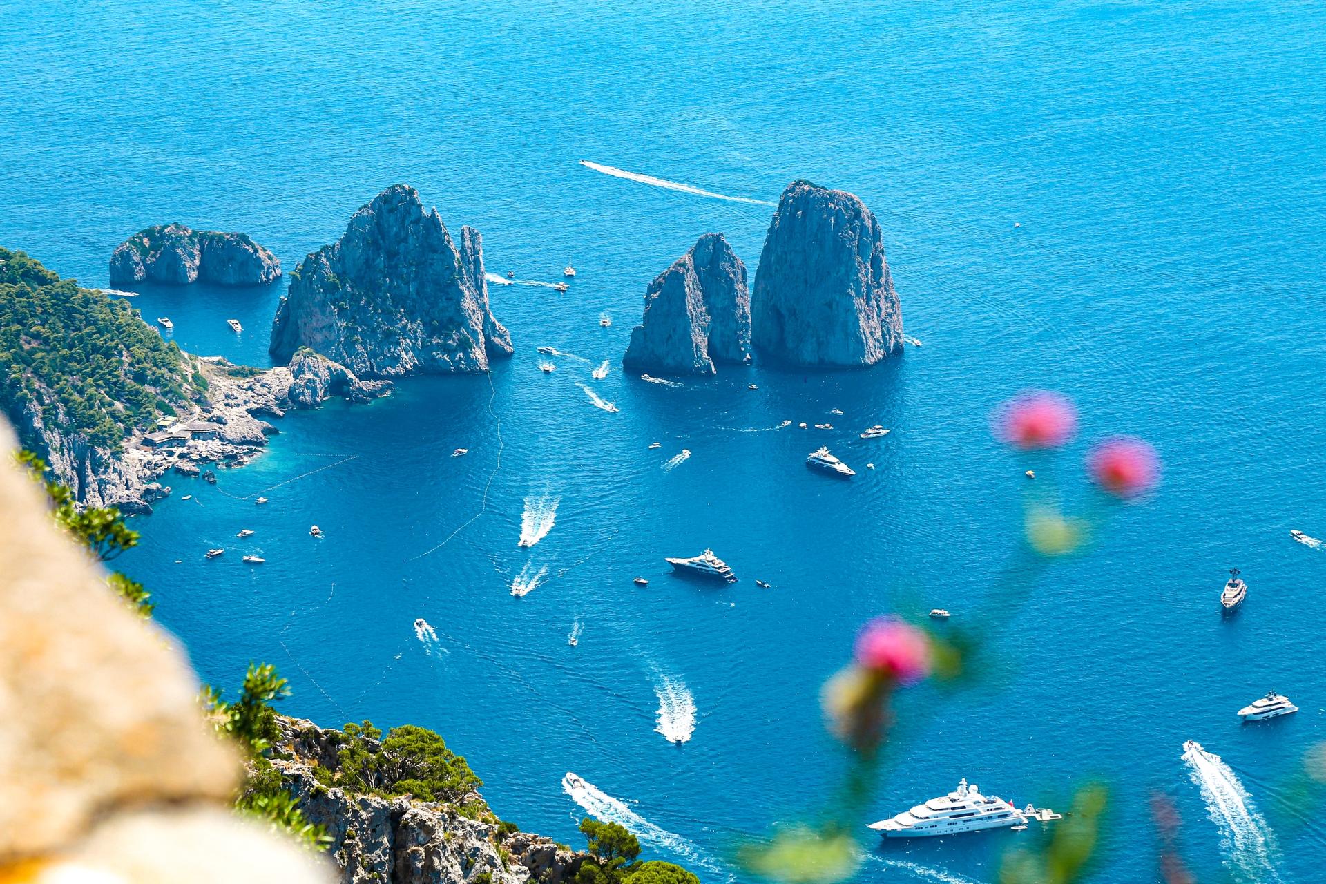 Boat tour of Capri Island from Sorrento - Thumbnail 8