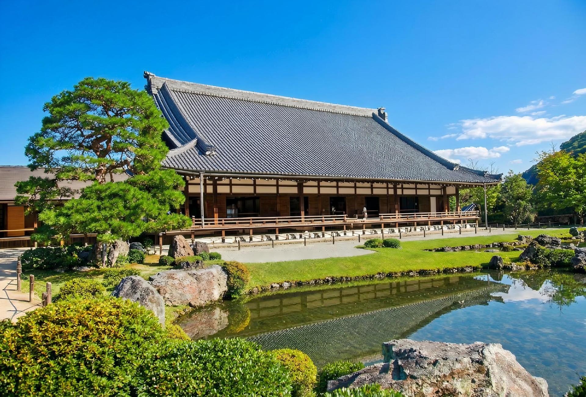 【Kyoto & Nara Historical and Cultural Scenic Day Tour】Arashiyama Scenic Railway & Fushimi Inari-taisha Shrine Senbon Torii & Nara Park & Togetsukyo Bridge & Bamboo Grove Path & Kimono Forest (Departing from Osaka or Kyoto) - Thumbnail 18