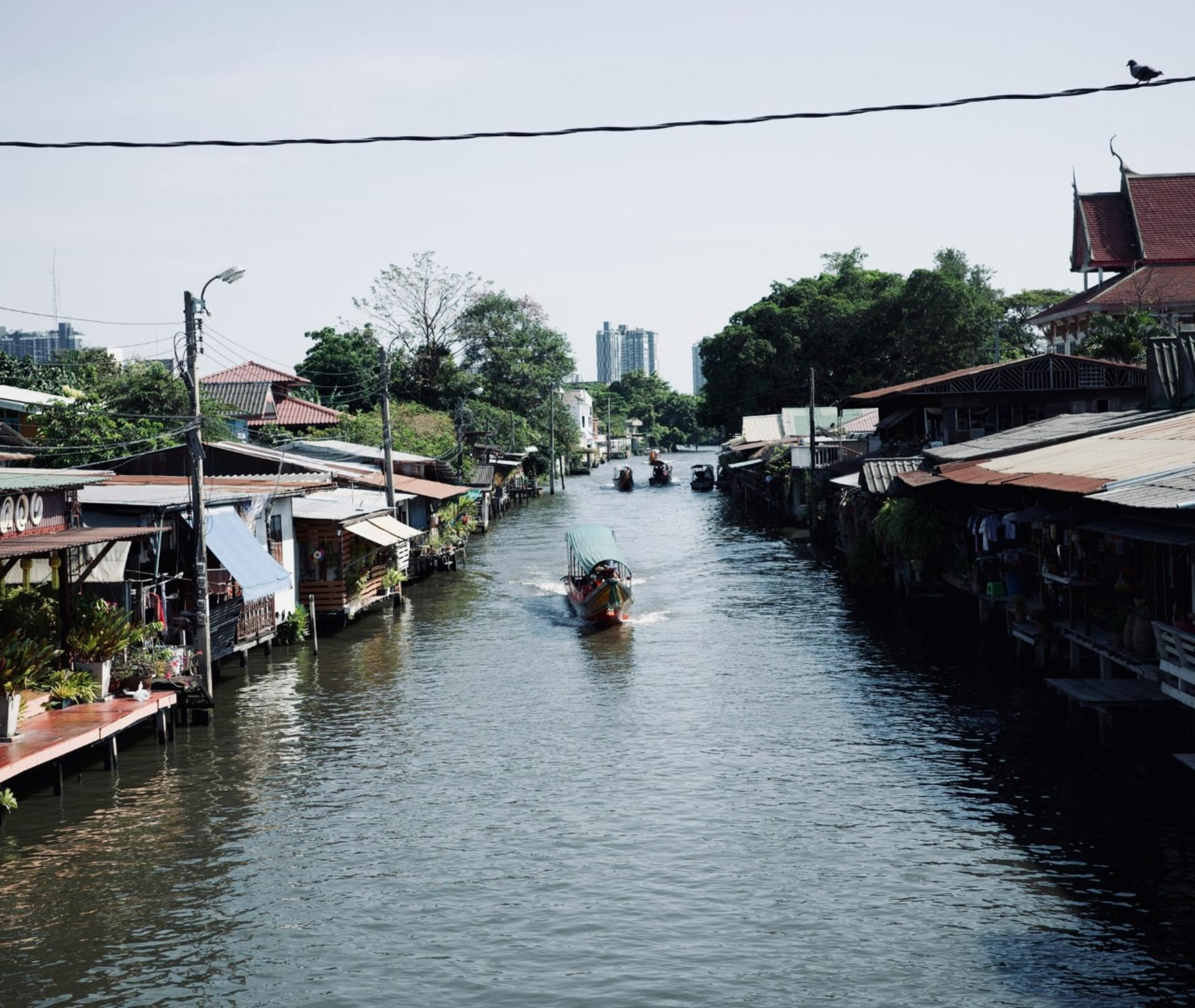 Canal Tour on a Traditional Long tail Boat by Erawan Travel Bangkok - Thumbnail 6