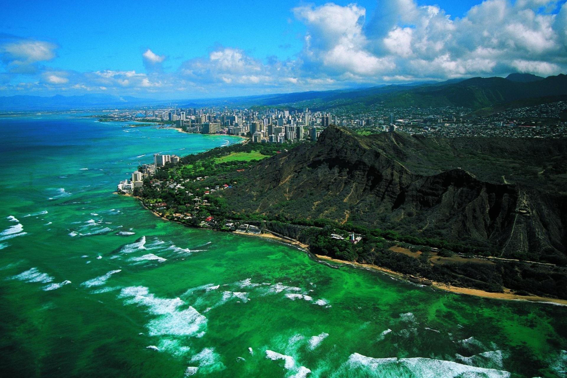 Blue Skies of Oahu Helicopter Tour - Thumbnail 6