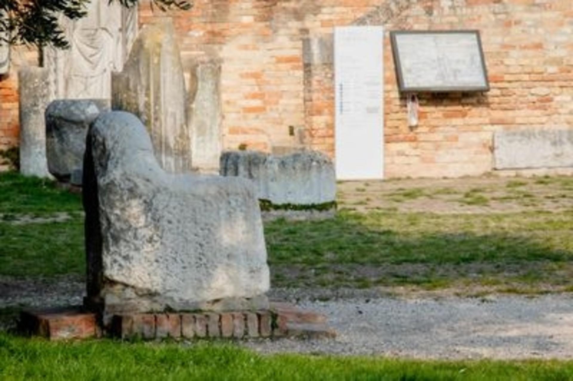 Murano, Burano, and Torcello Islands Tour from Venice - Thumbnail 9