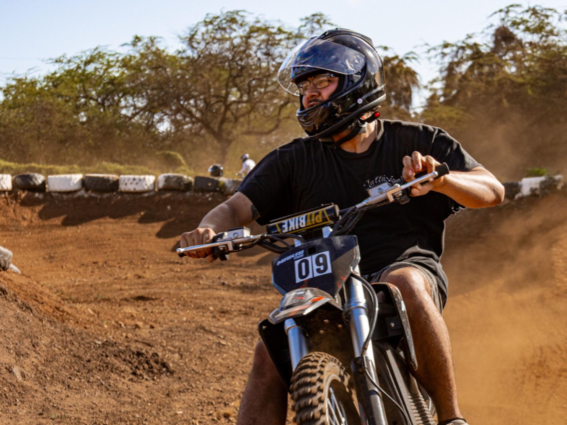 Dirt Bike Experience in Oahu - Thumbnail 14