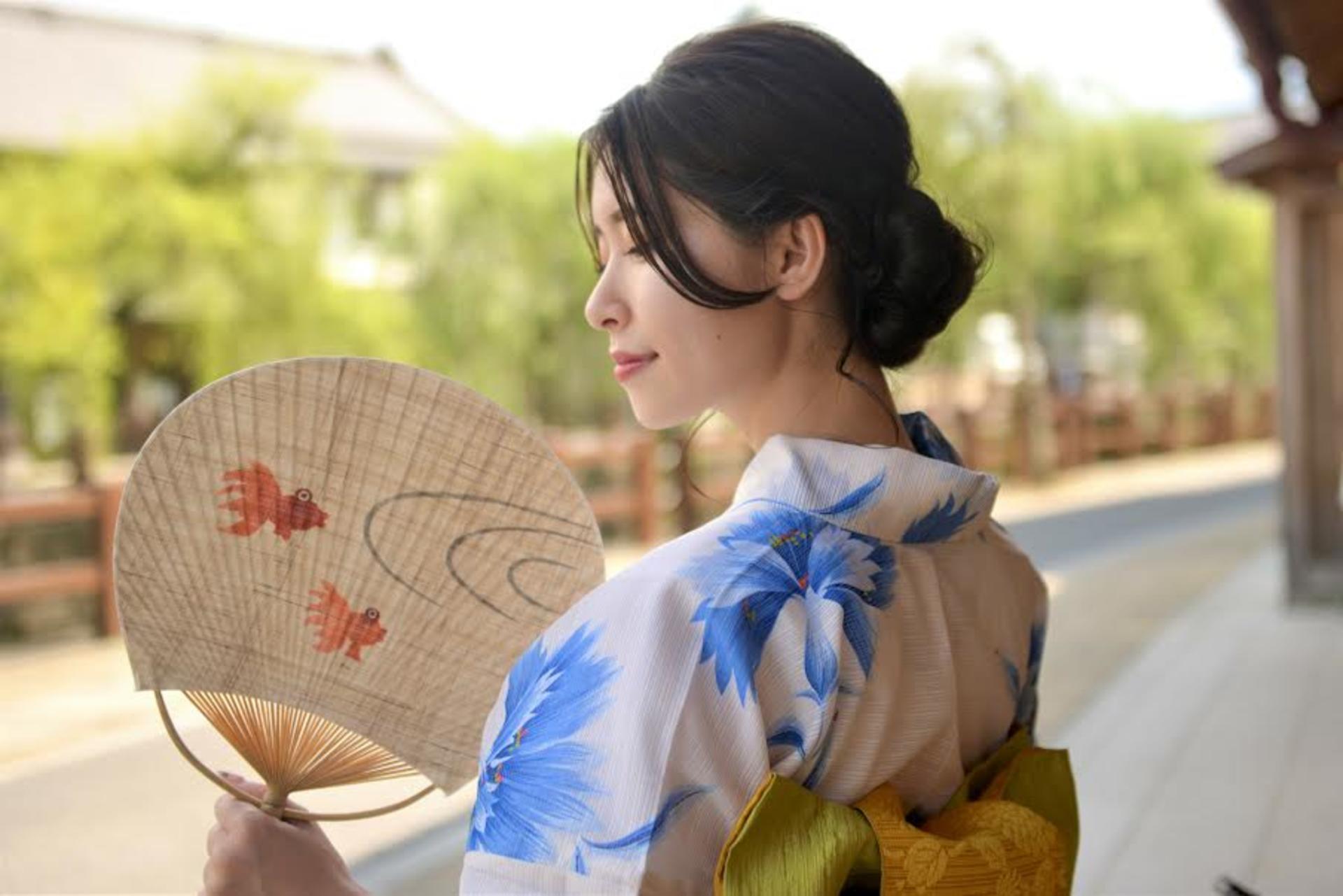 Kyoto 100% Pure Silk Kimono Experience - Thumbnail 23