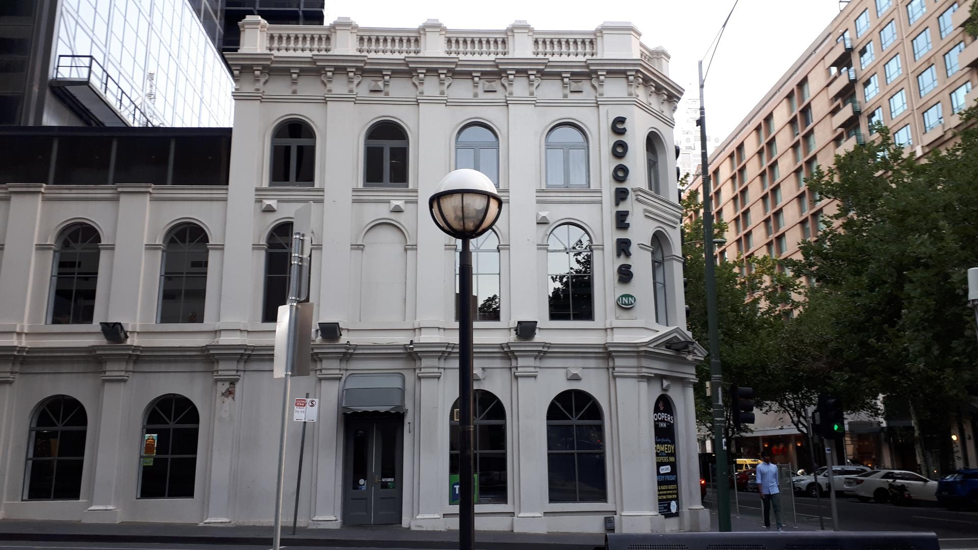 Historical Crimes, Gangsters & Lolly Shops Walking Tour in Melbourne - Thumbnail 4