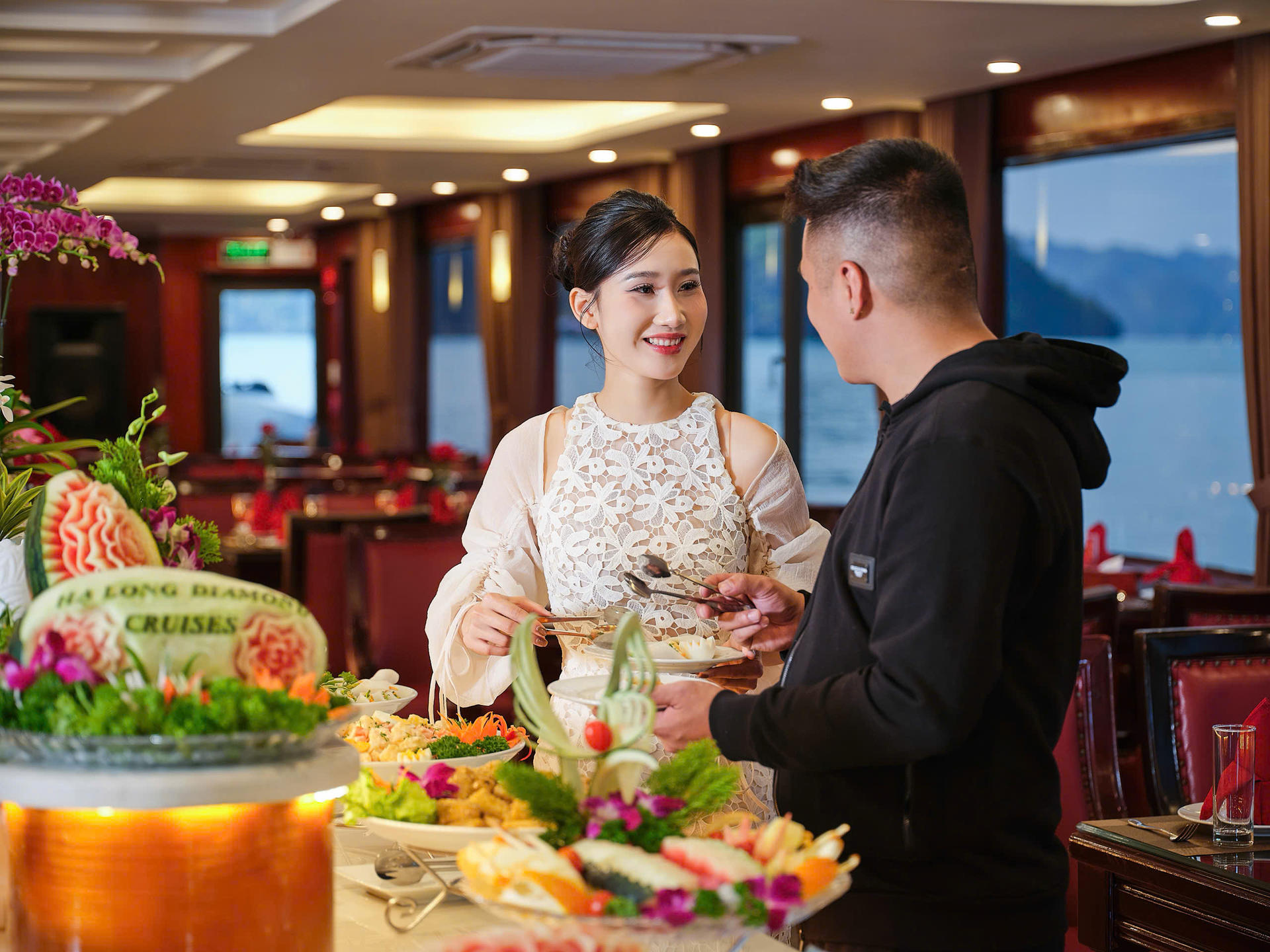 Diamond Luxury Day Cruise: Ha Long Bay,Sung Sot & Ti Top Island - Thumbnail 5