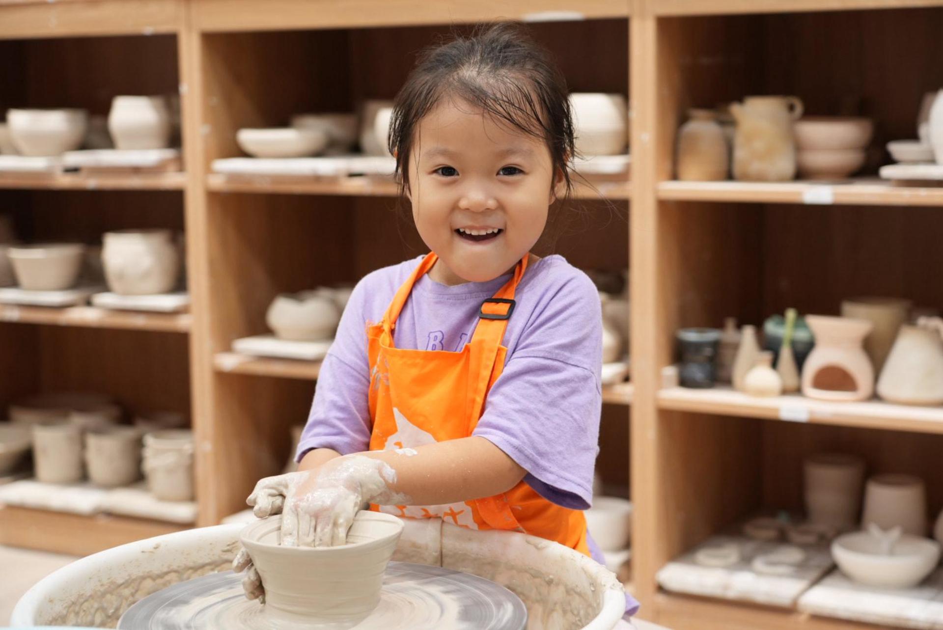 Ceramic and Pottery Workshop in Orchard Gateway - Thumbnail 5