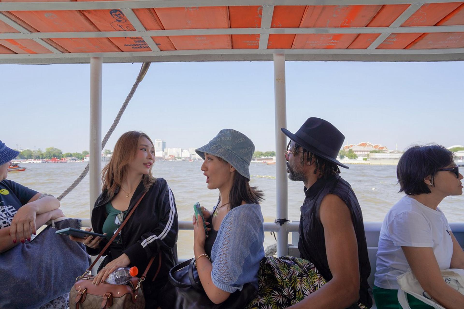 Wat Pho, Wat Arun & Flower Market Guided Walking Tour in Bangkok - Thumbnail 66