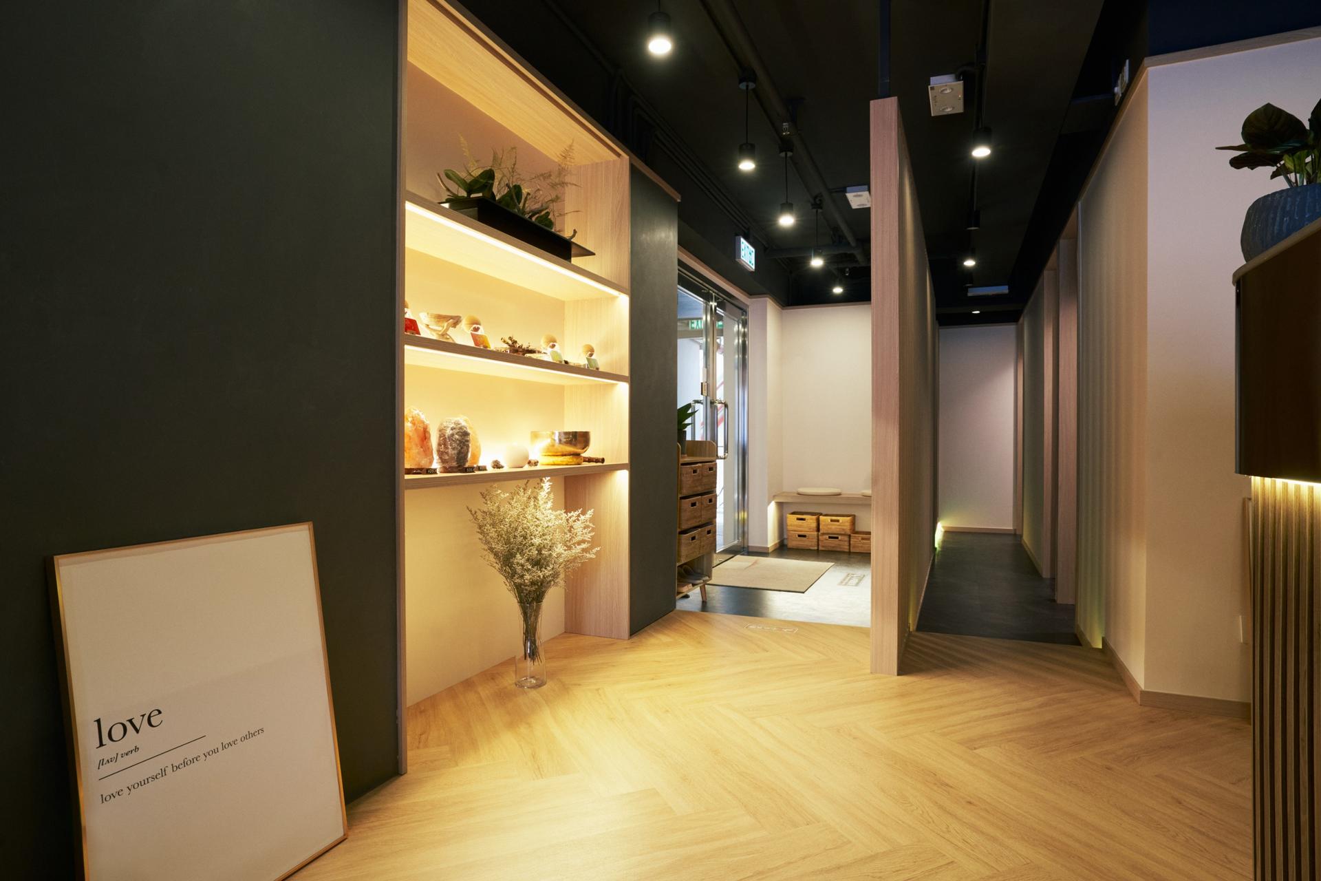 Yu House - Massage and Singing Bowl Sound Therapy Experience | Aromatherapy Massage | Singing Bowl | Sheung Wan - Thumbnail 2