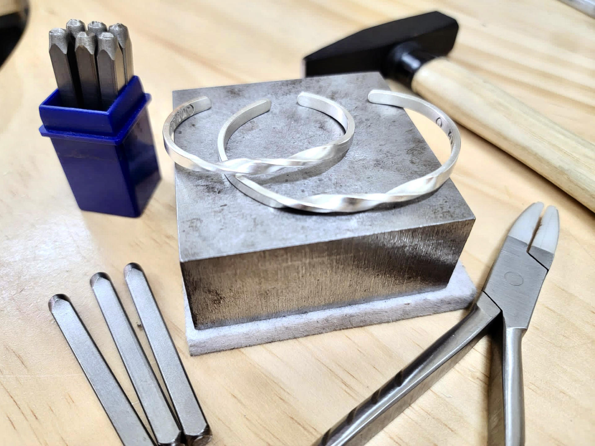 Dirty Hand Studio - Bangle Workshop | "Leave your message" Copper Bangle, Sterling Silver Bangle Workshop | Kwai Chung  - Thumbnail 10