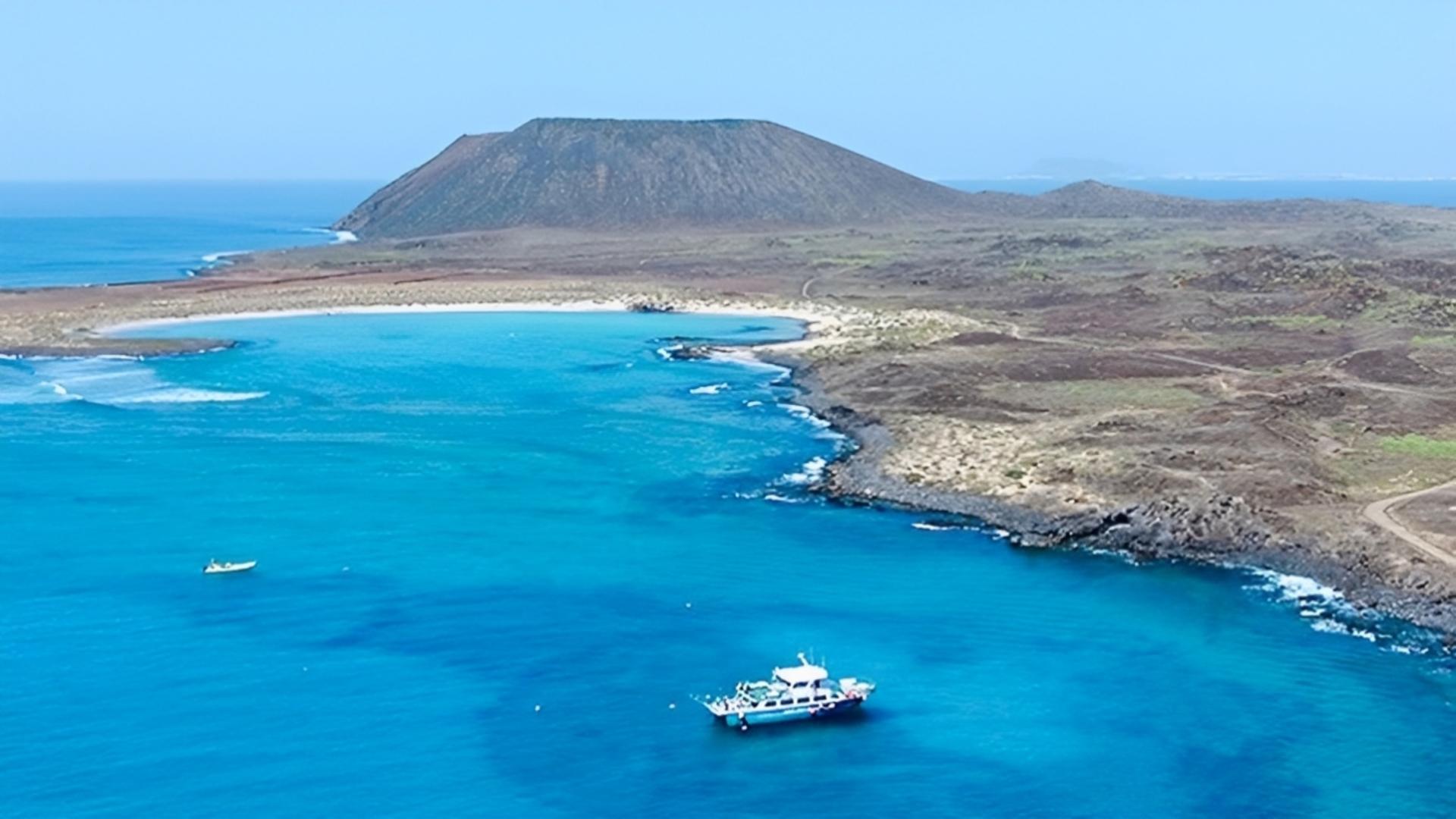 Roundtrip Ferry Transfer from Corralejo to Isla de Lobos - Image 1