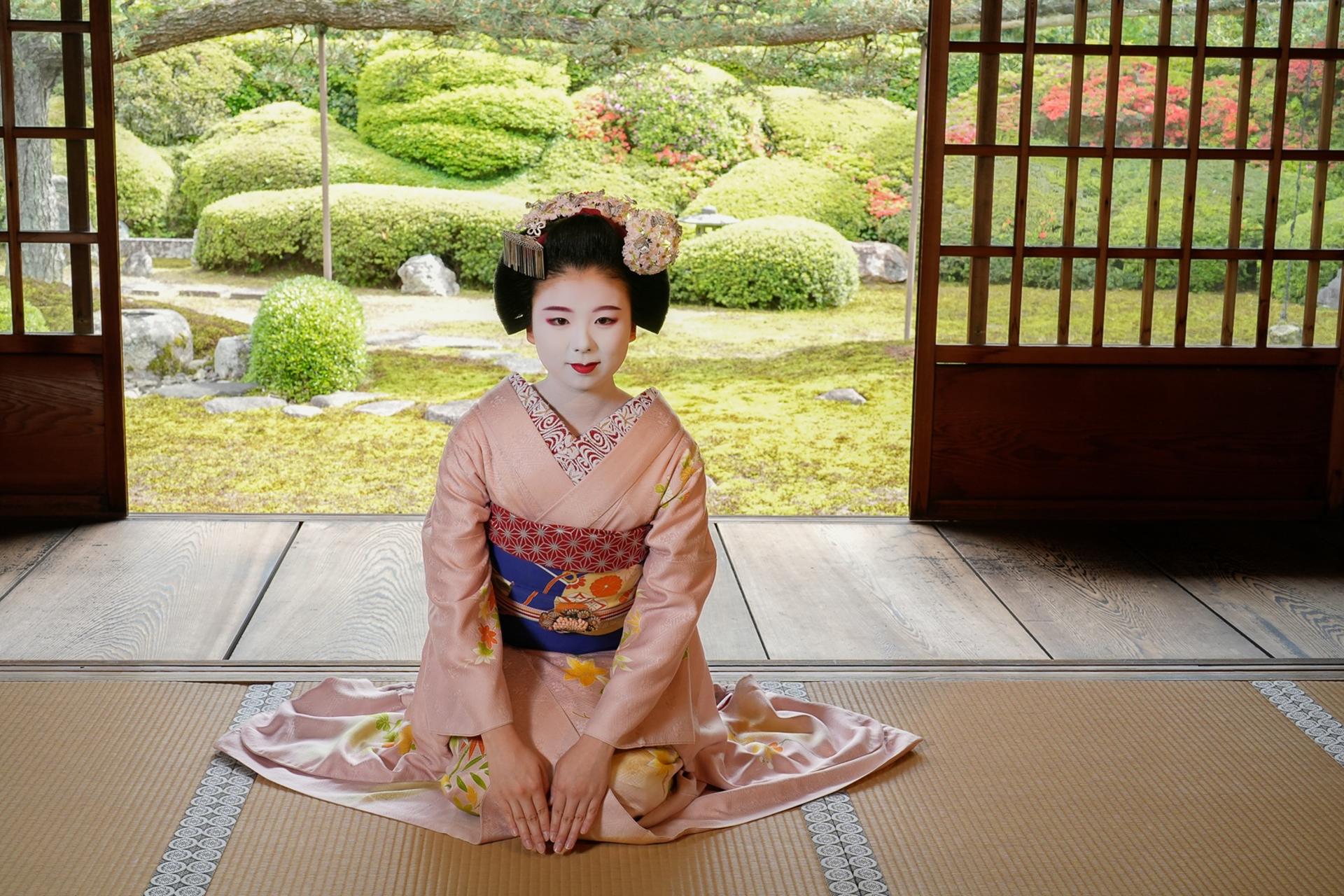 Kyoto Exclusive Temple Maiko Dance Zen Garden and Tea Experience - Thumbnail 9