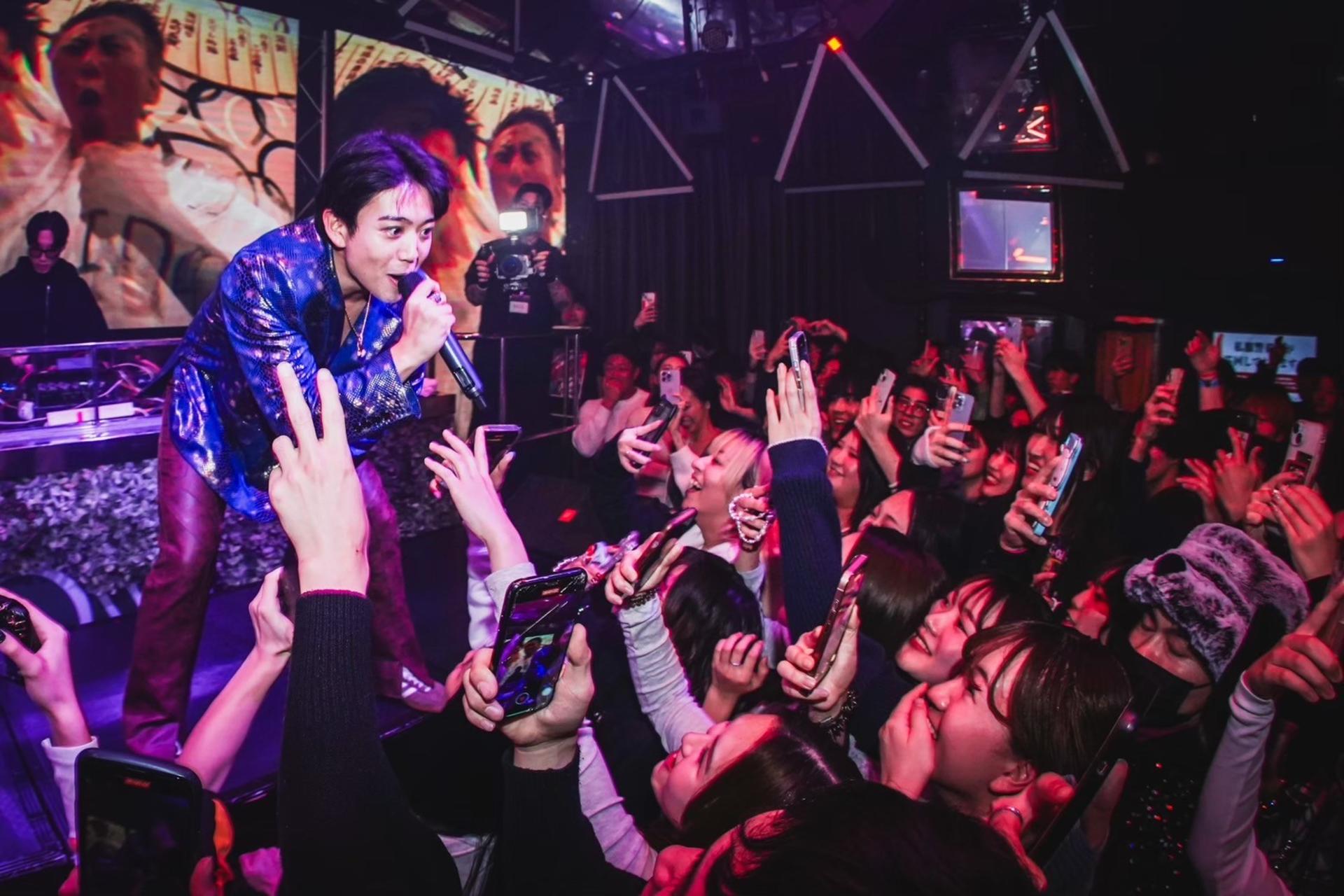 Osaka Umeda: OWL Nightclub Admission Ticket (For Foreign) - Thumbnail 16