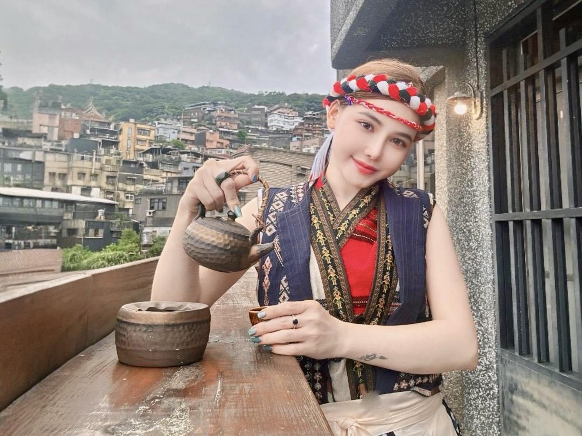 Jiufen Old Street Taiwan Tea Experience (Including Indigenous Clothing Experience) - Image 1