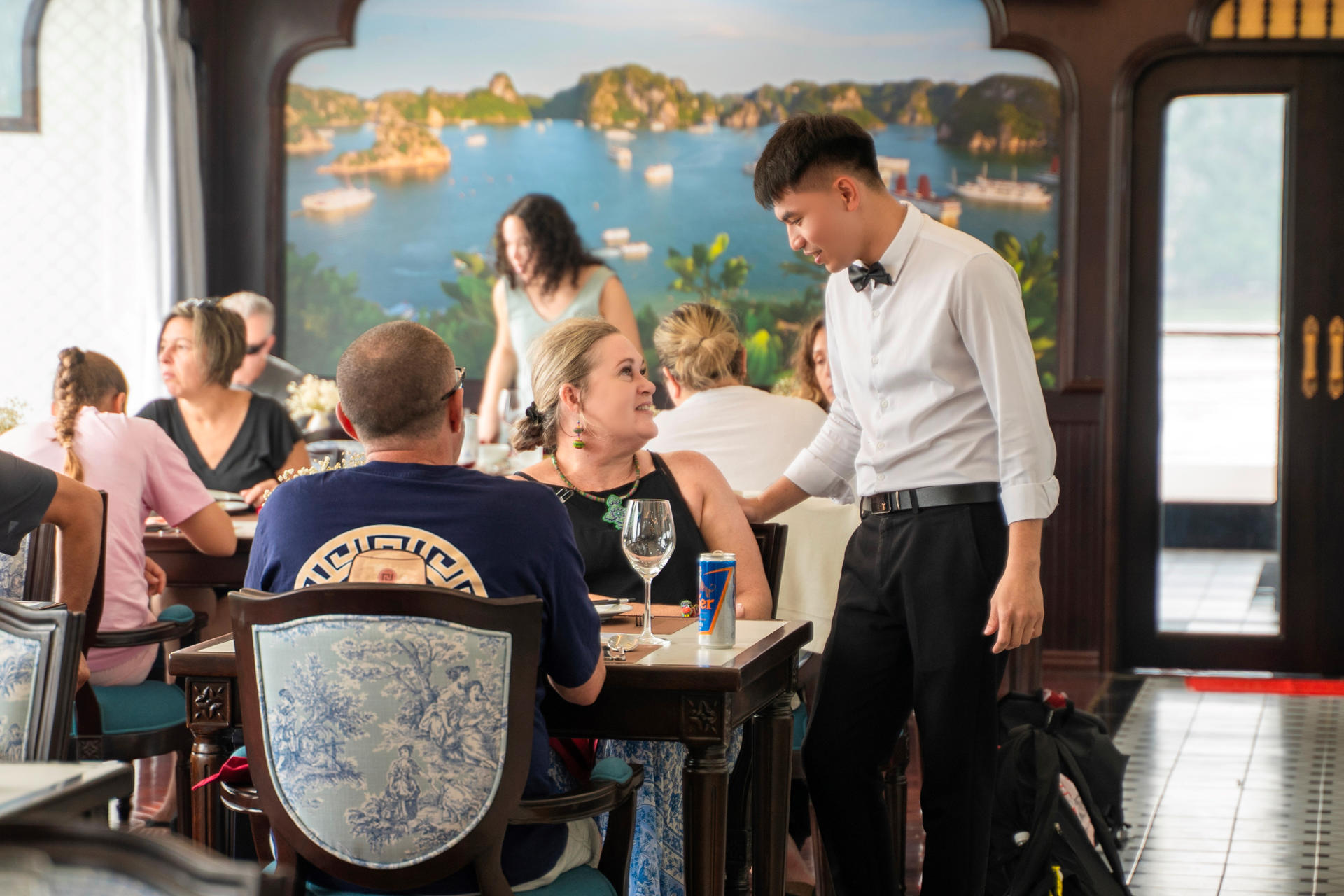 Du Yen 2D1N Luxury Cruise: Ha Long Bay with Sung Sot & Ti Top - Thumbnail 14