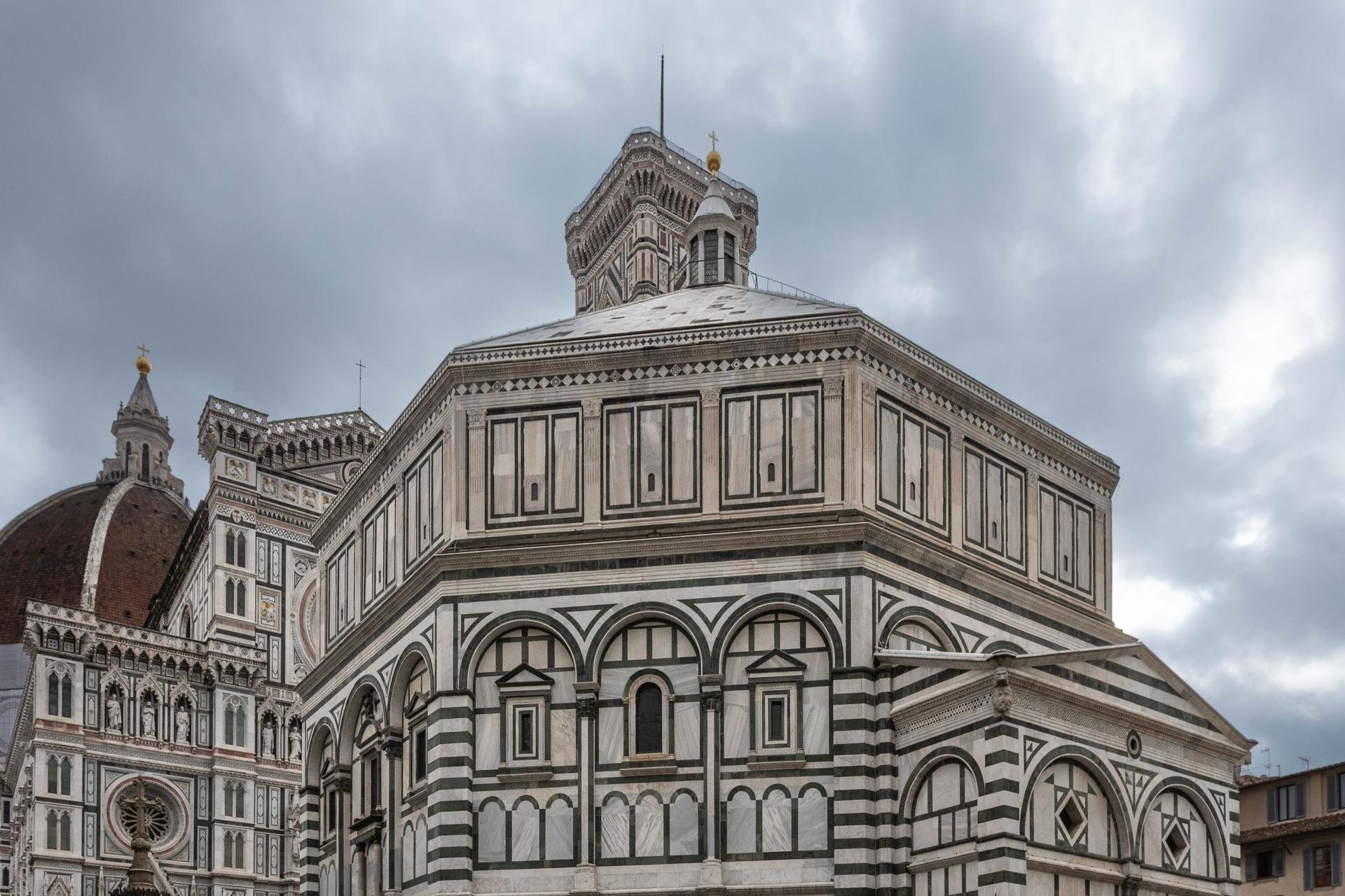 Florence Multilingual Audio Guided Walking Tour with Live Guide - Thumbnail 3