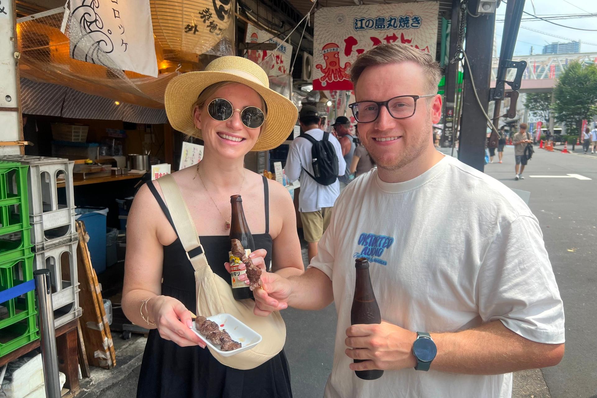 Tsukiji Fish Market Food and Walking Tour - Thumbnail 6