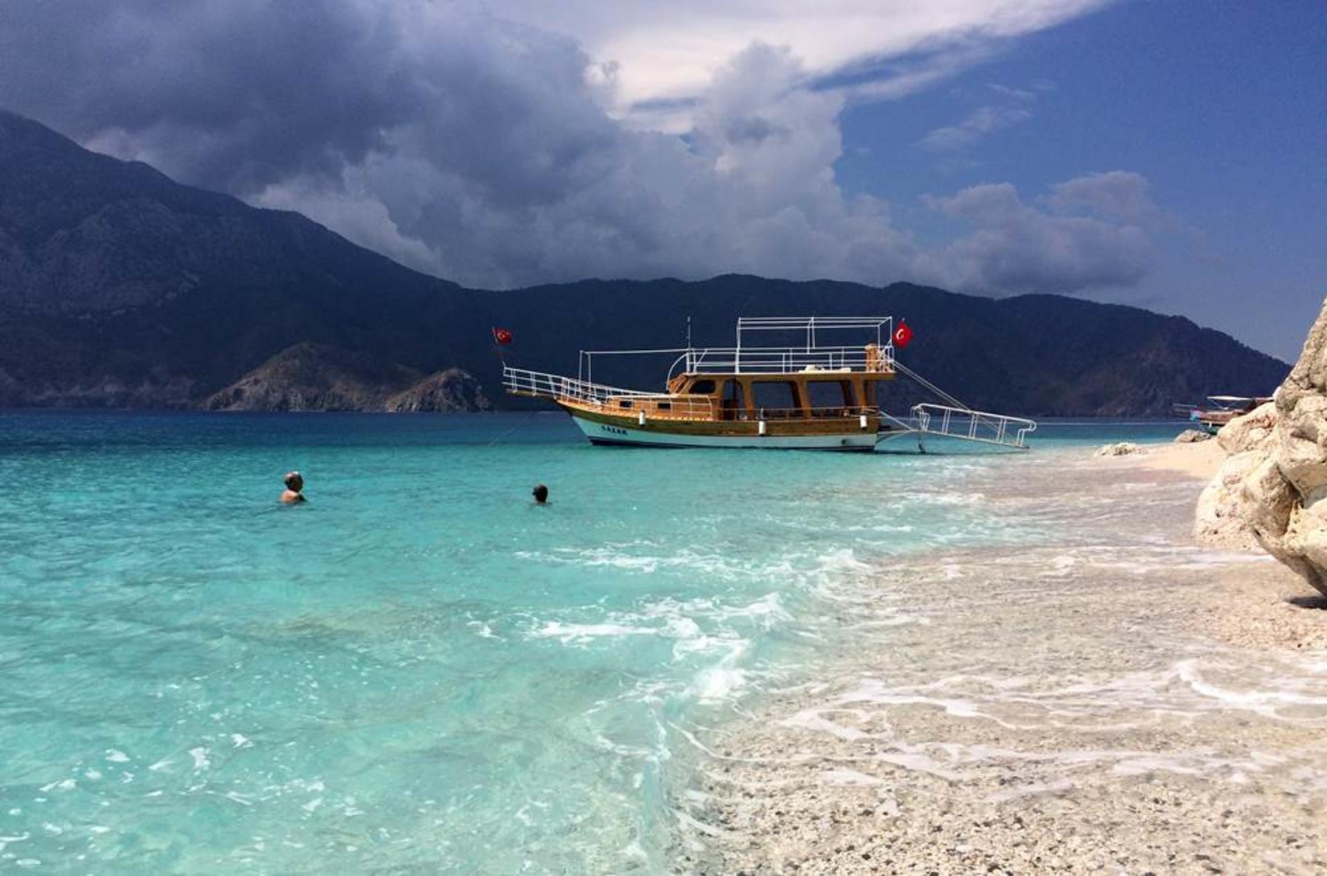 Suluada Island Sunset Boat Tour with Transfers - Thumbnail 6