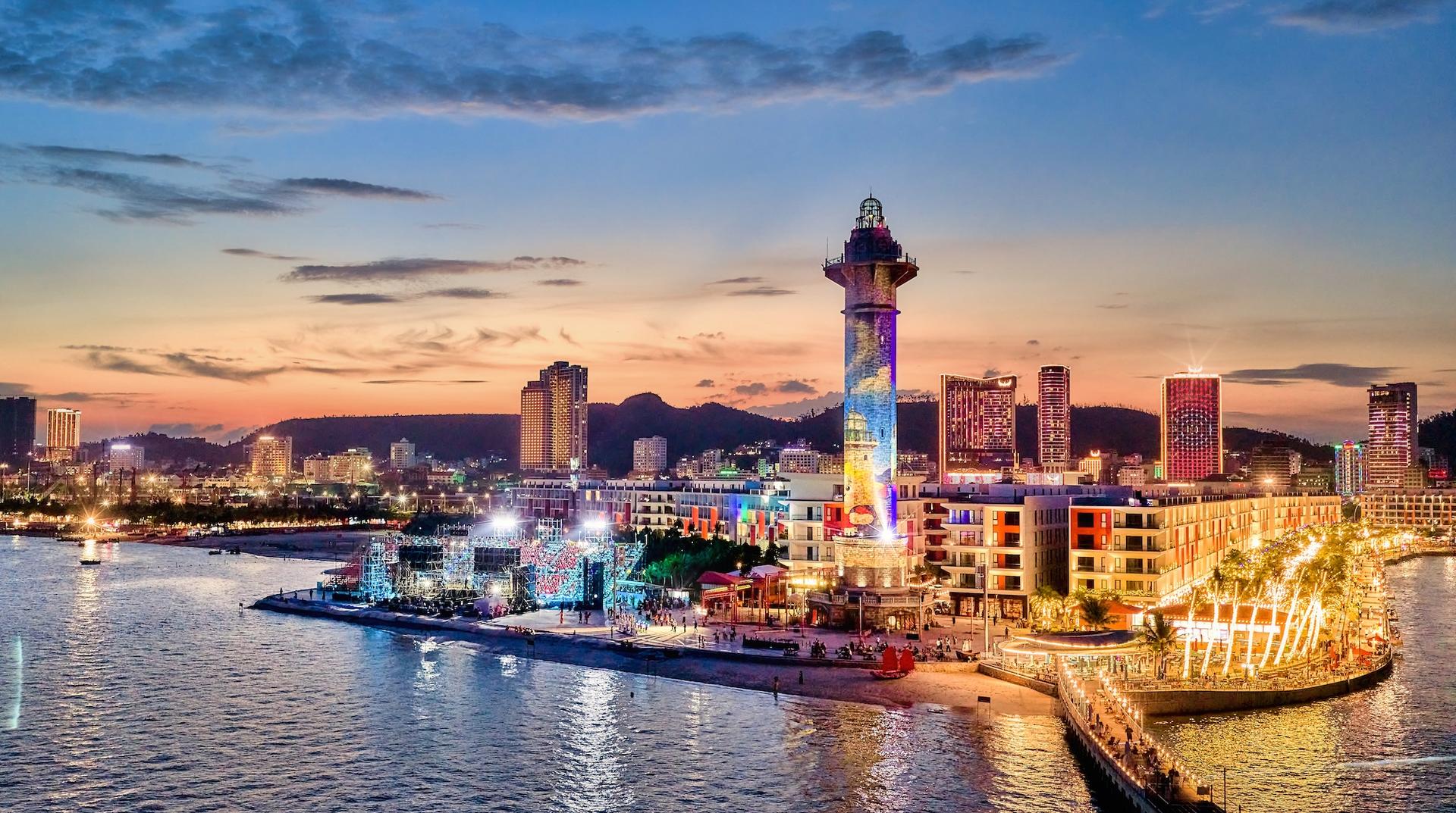 Dining Experience with Fireworks & 3D Mapping Sun Bavaria Ha Long - Thumbnail 8