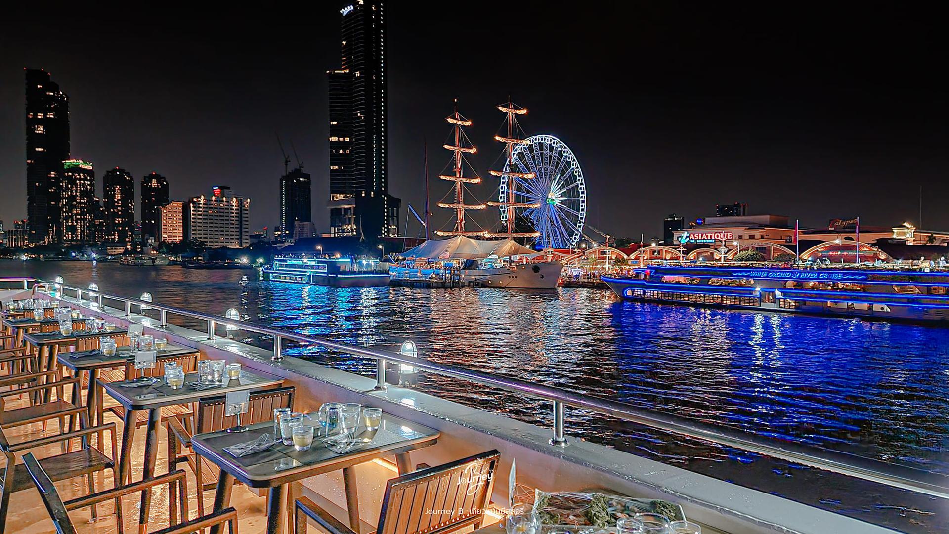 Viva Alangka Cruise in Bangkok - Thumbnail 2