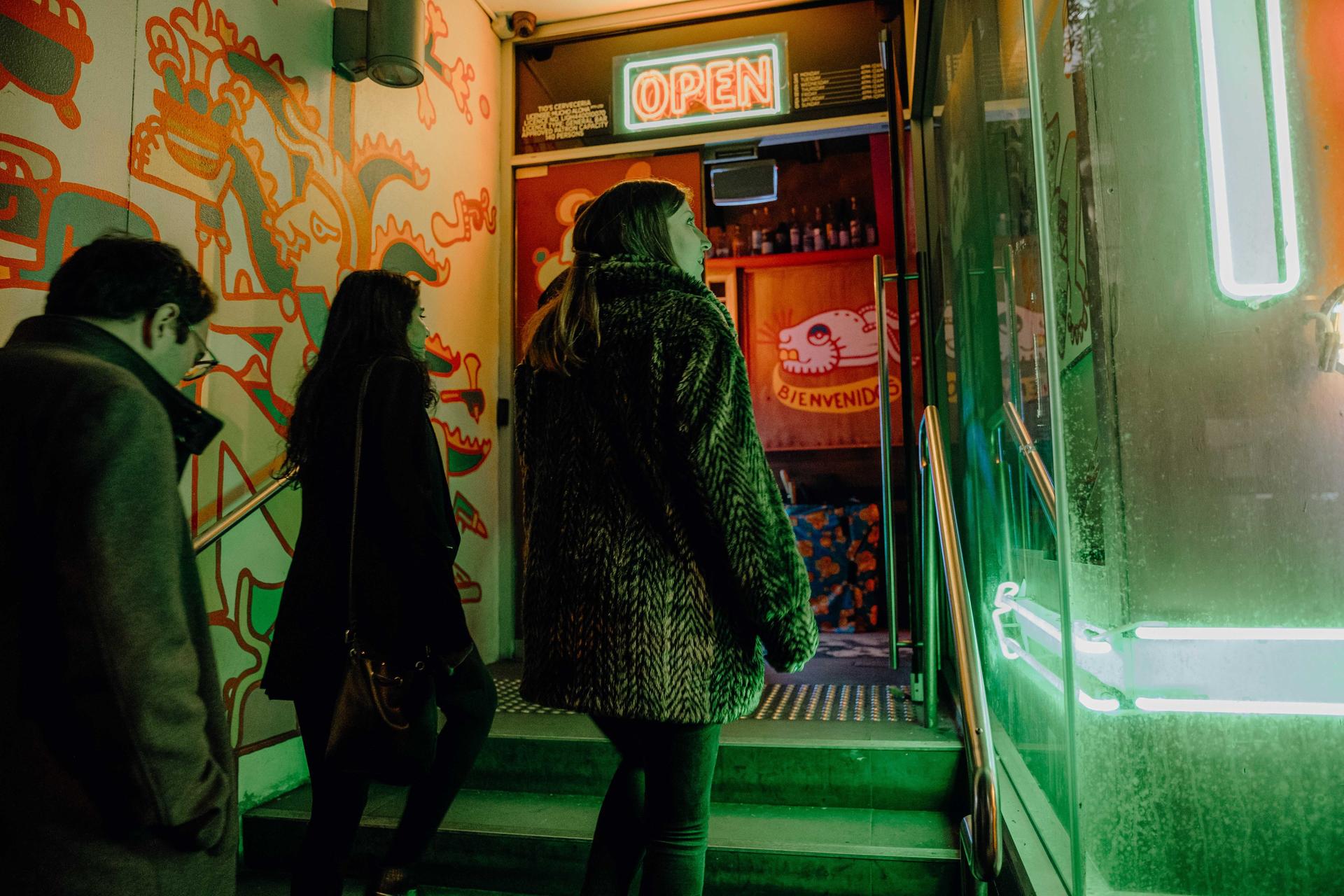 Sydney Secret Bars & Stories Nightlife Tour - Thumbnail 2