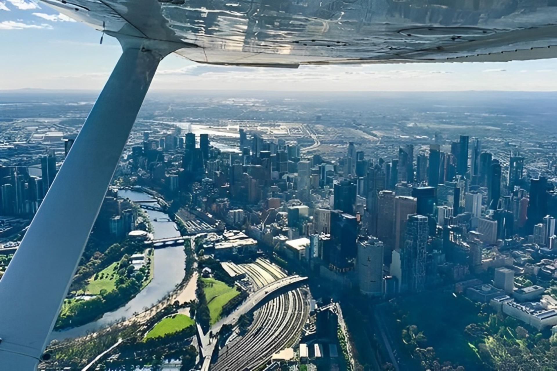 Introductory Flight Bundle Deal in Melbourne - Thumbnail 4