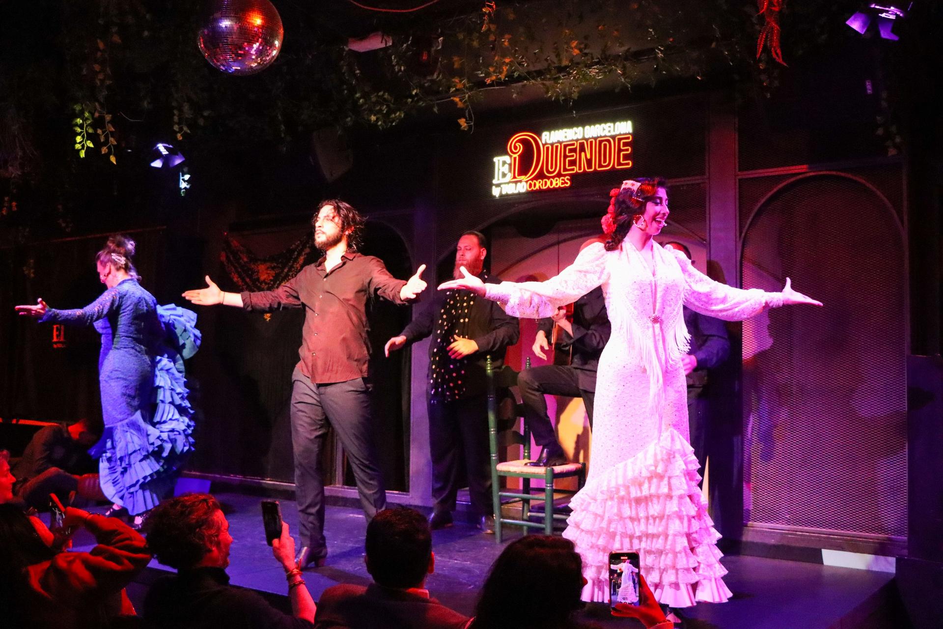 Flamenco Show with Optional Drinks at El Duende in Barcelona - Thumbnail 16