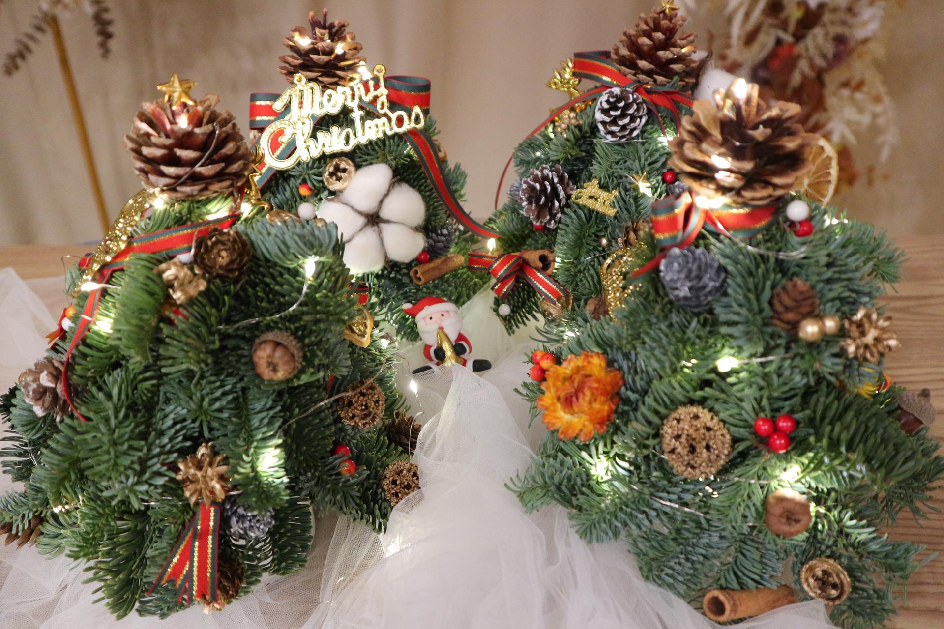 Myosotis Flower Mini Christmas Tree Workshop - Thumbnail 12