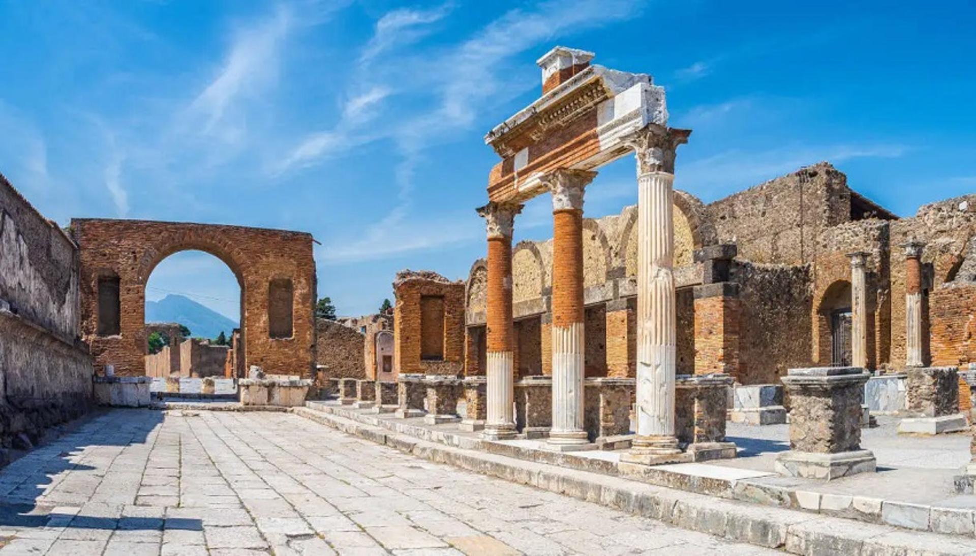 Day Trip to Pompeii, Positano and Amalfi Coast from Rome - Image 1