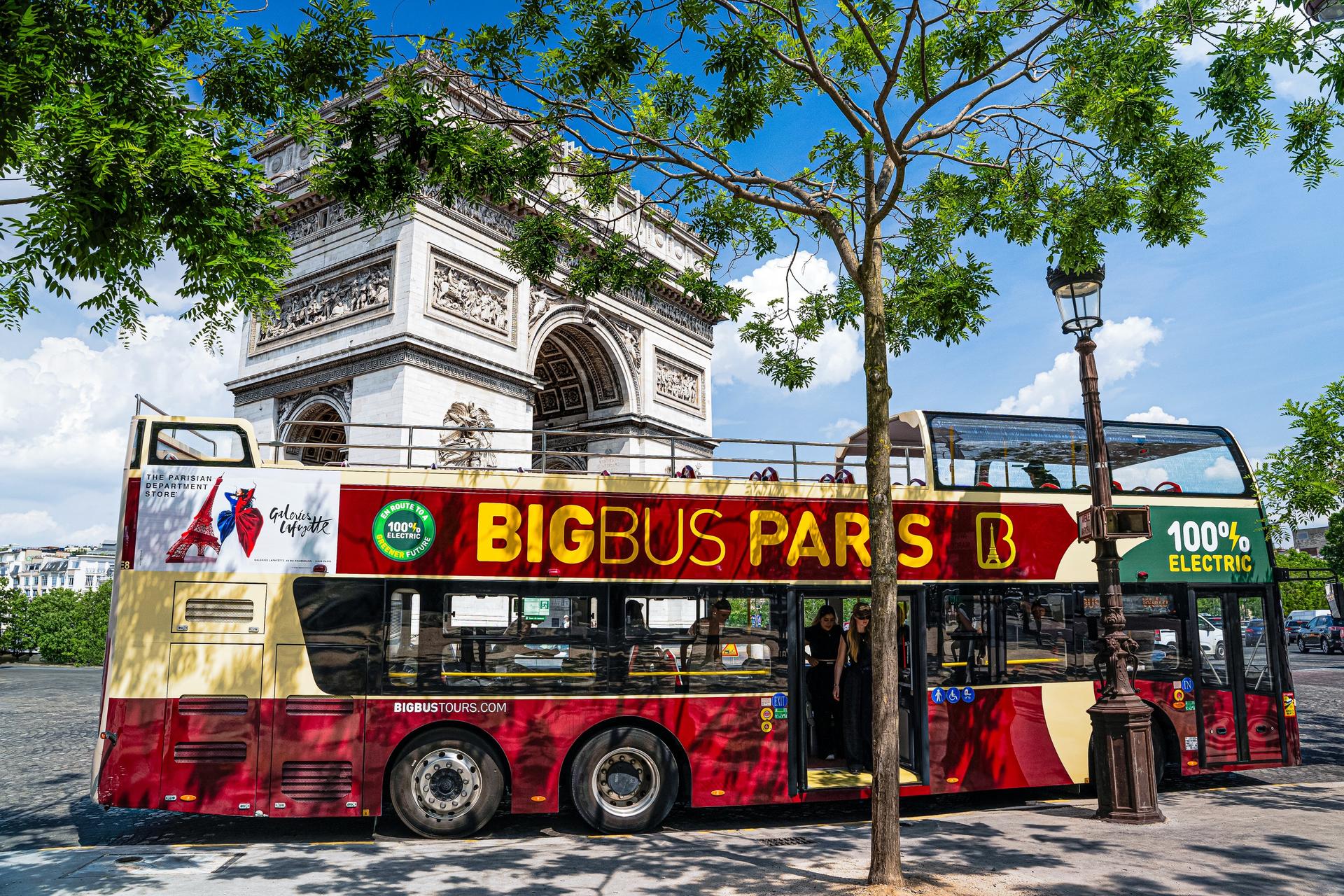 Big Bus Paris Hop-on, Hop-off Tour - Thumbnail 4