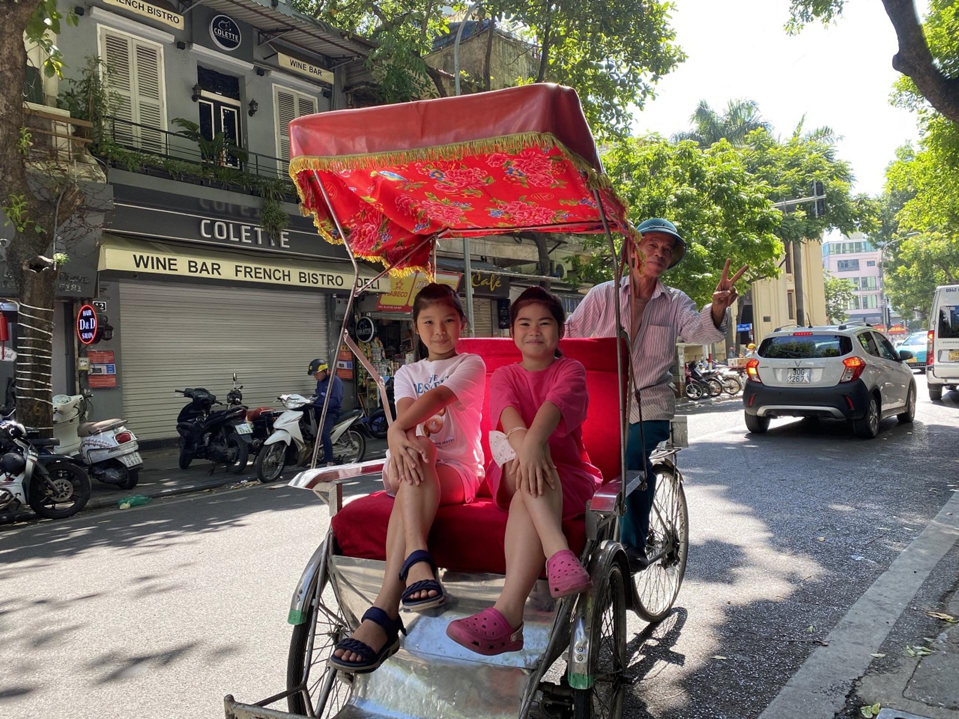 Hanoi: Old Quarter Trishaw Cyclo Tour - Thumbnail 4