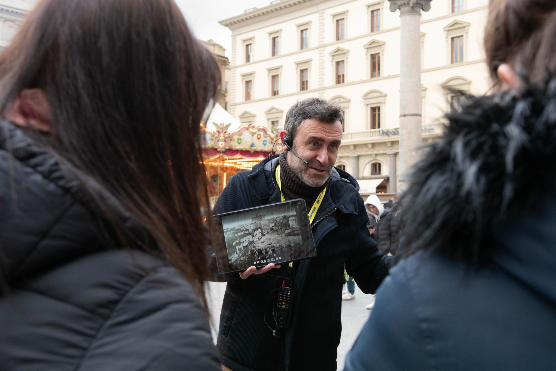 Florence Multilingual Audio Guided Walking Tour with Live Guide - Thumbnail 6
